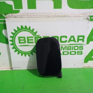 tapa_exterior_combustible_8e0010184_audi_a4_berlina_8e_2_5_tdi_120kw