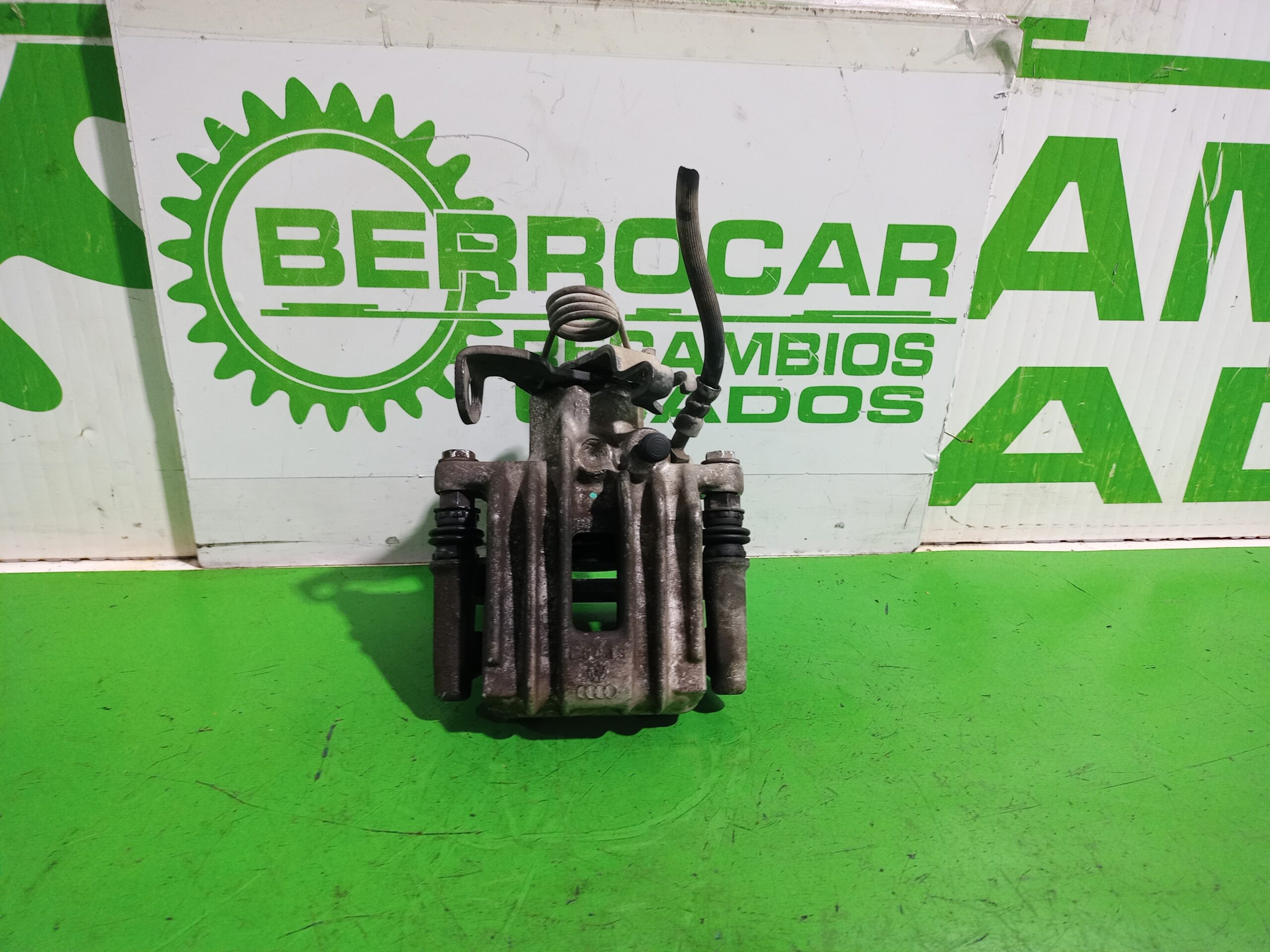 pinza_de_freno_trasera_izquierda_8e0615423c_audi_a4_berlina_8e_2_5_tdi_120kw