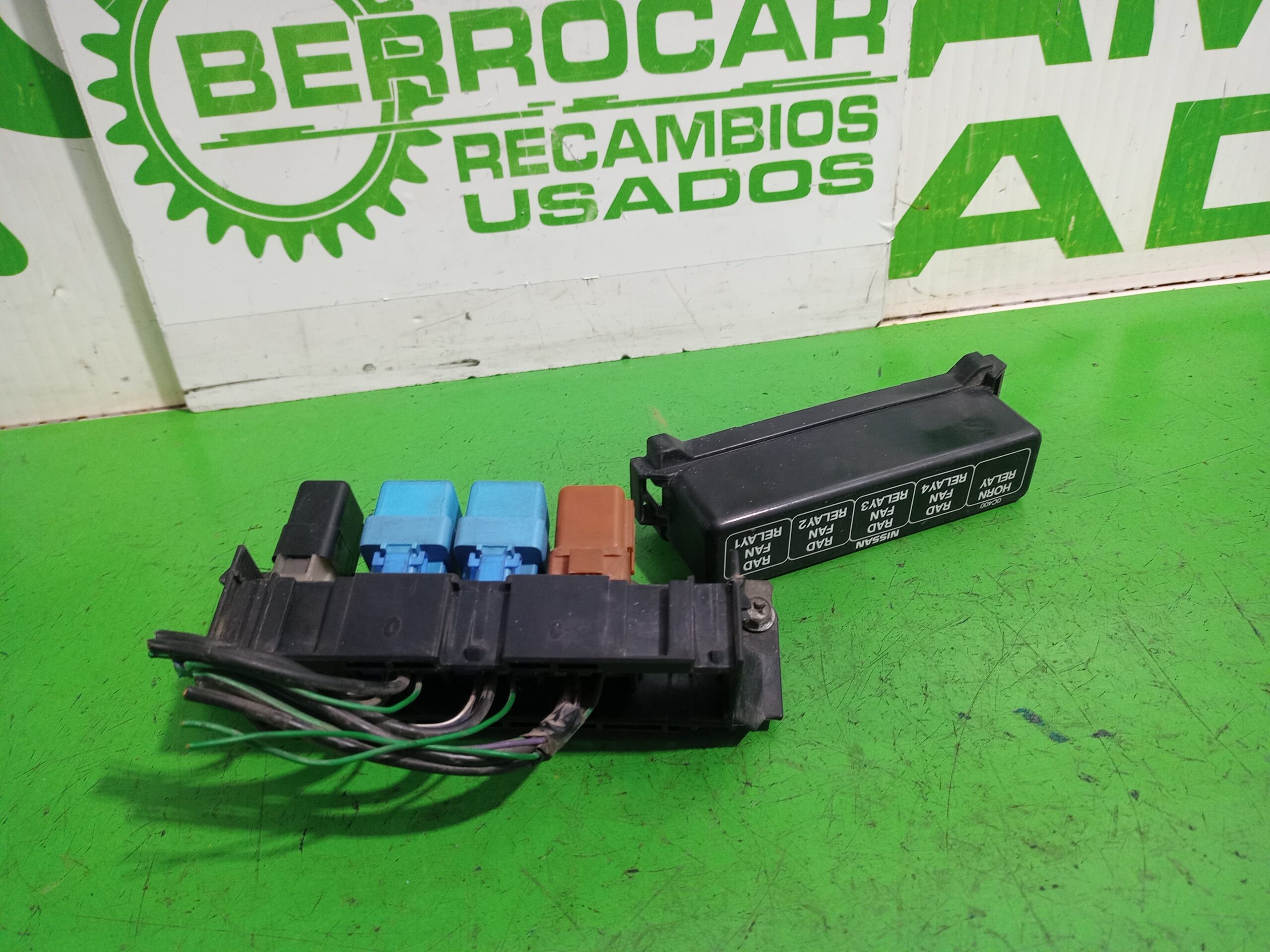 caja_reles_fusibles_pr00700000_nissan_serena_c23m_2_3_lx_diesel
