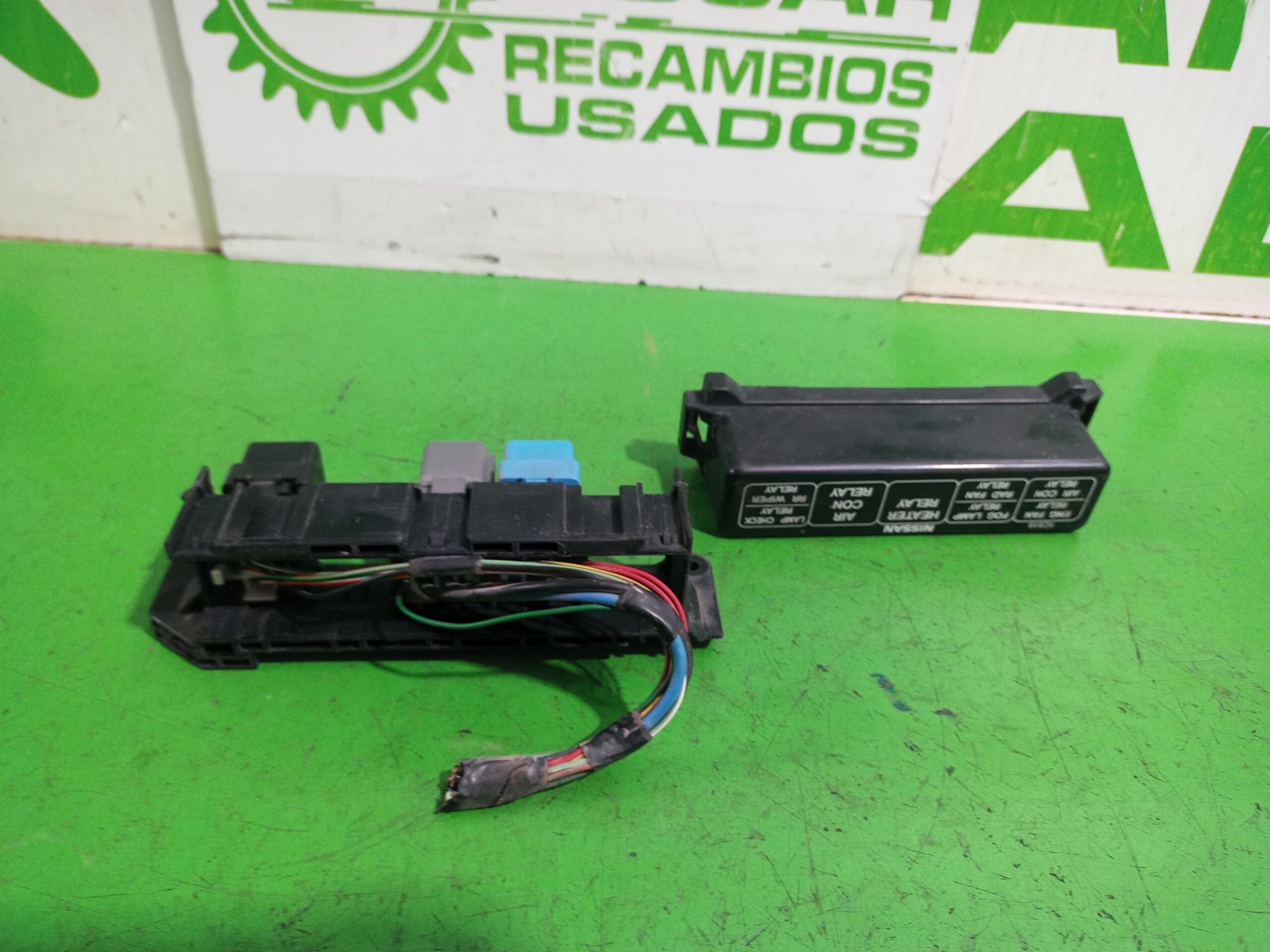 caja_reles_fusibles_pr00700000_nissan_serena_c23m_2_3_lx_diesel