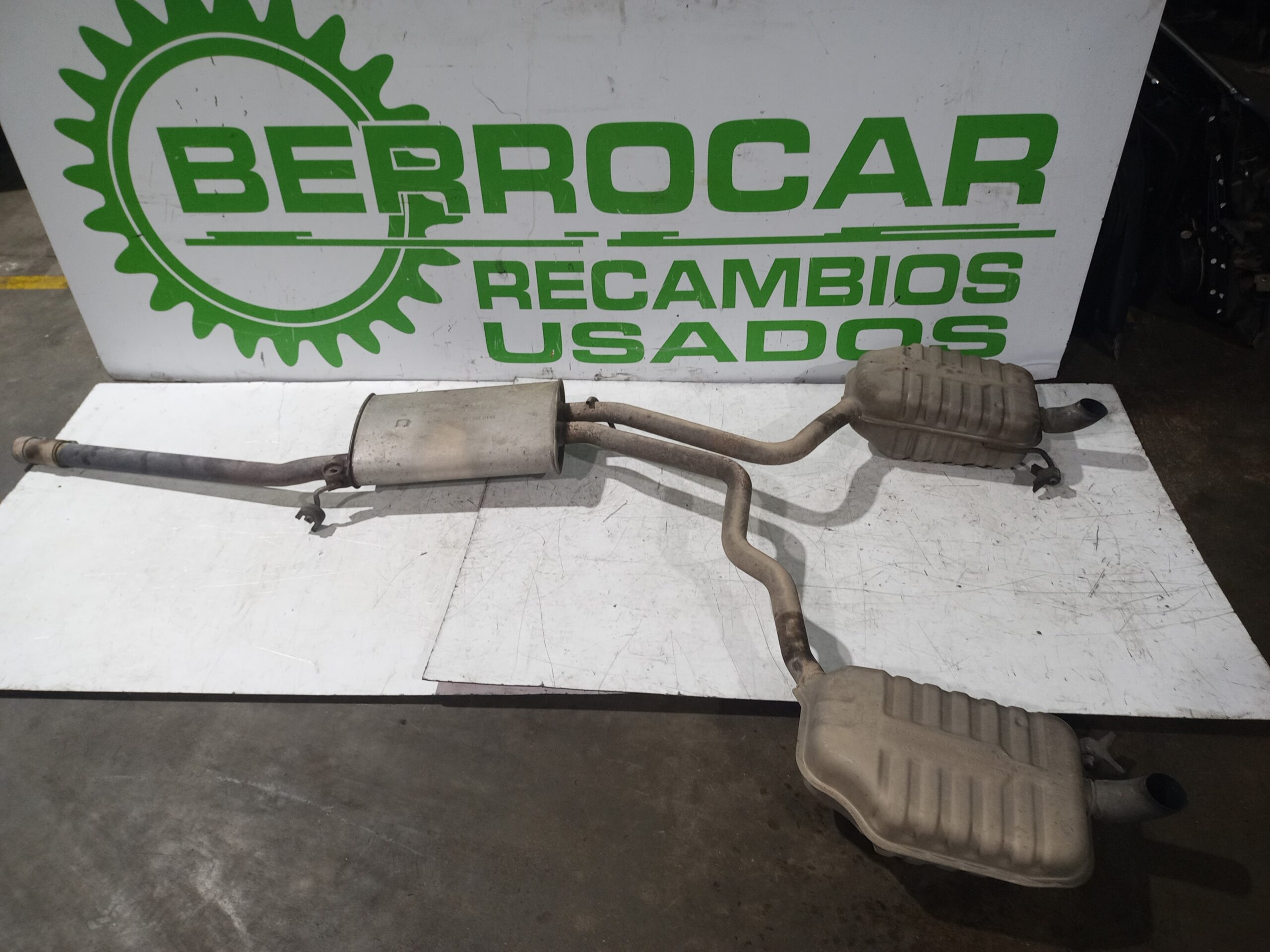 tubo_escape_8e0253411_audi_a4_berlina_8e_2_5_tdi_120kw