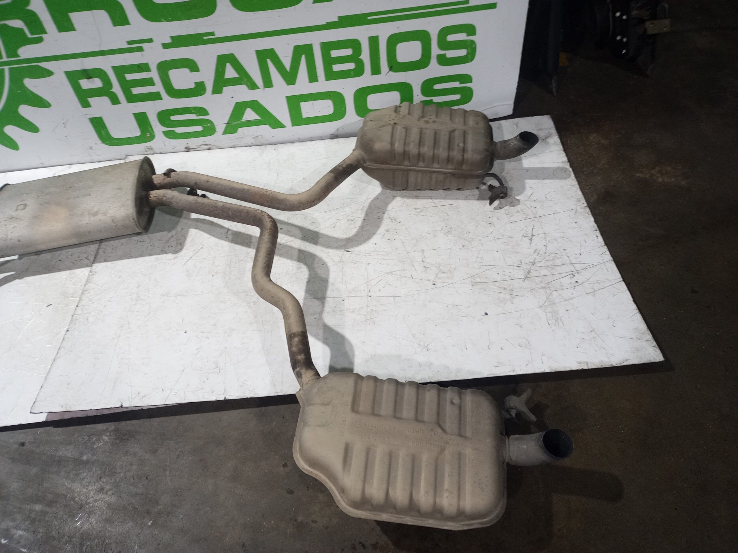 tubo_escape_8e0253411_audi_a4_berlina_8e_2_5_tdi_120kw