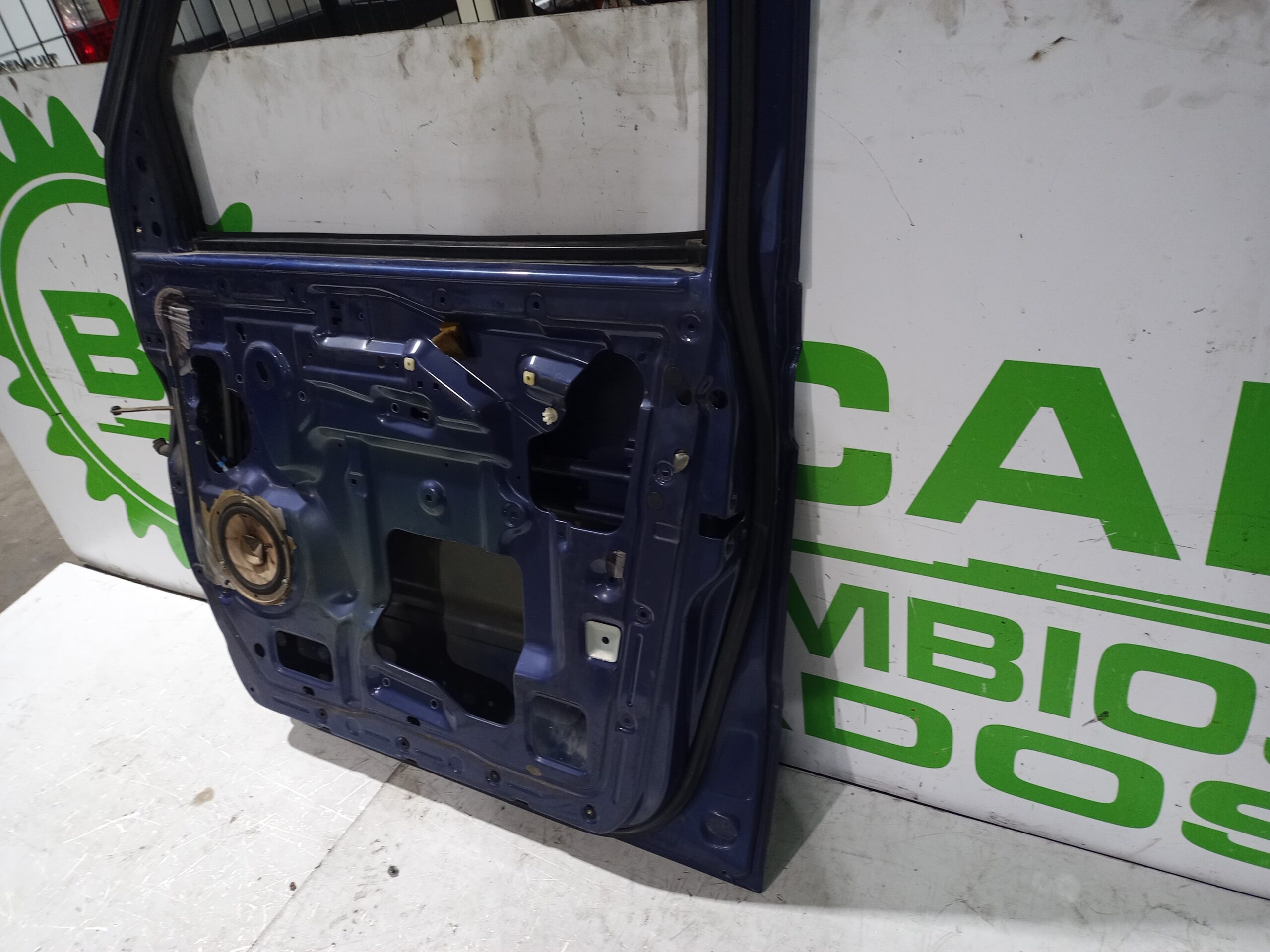 puerta_delantera_derecha_801009c032_nissan_serena_c23m_2_3_lx_diesel