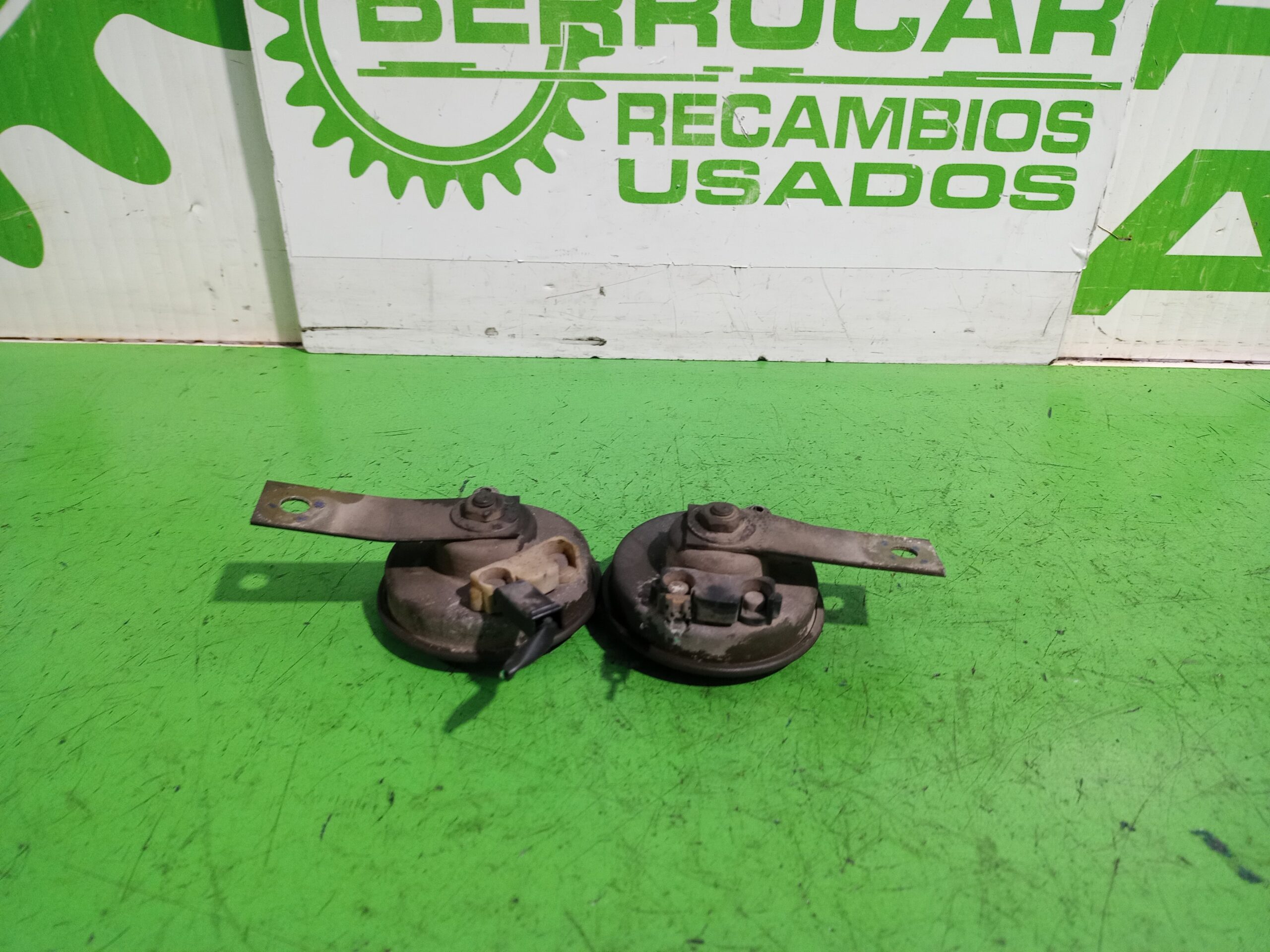 claxon_703881163_nissan_serena_c23m_2_3_lx_diesel