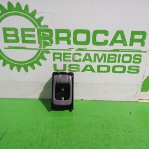 maneta_interior_trasera_izquierda_806719c001_nissan_serena_c23m_2_3_lx_diesel