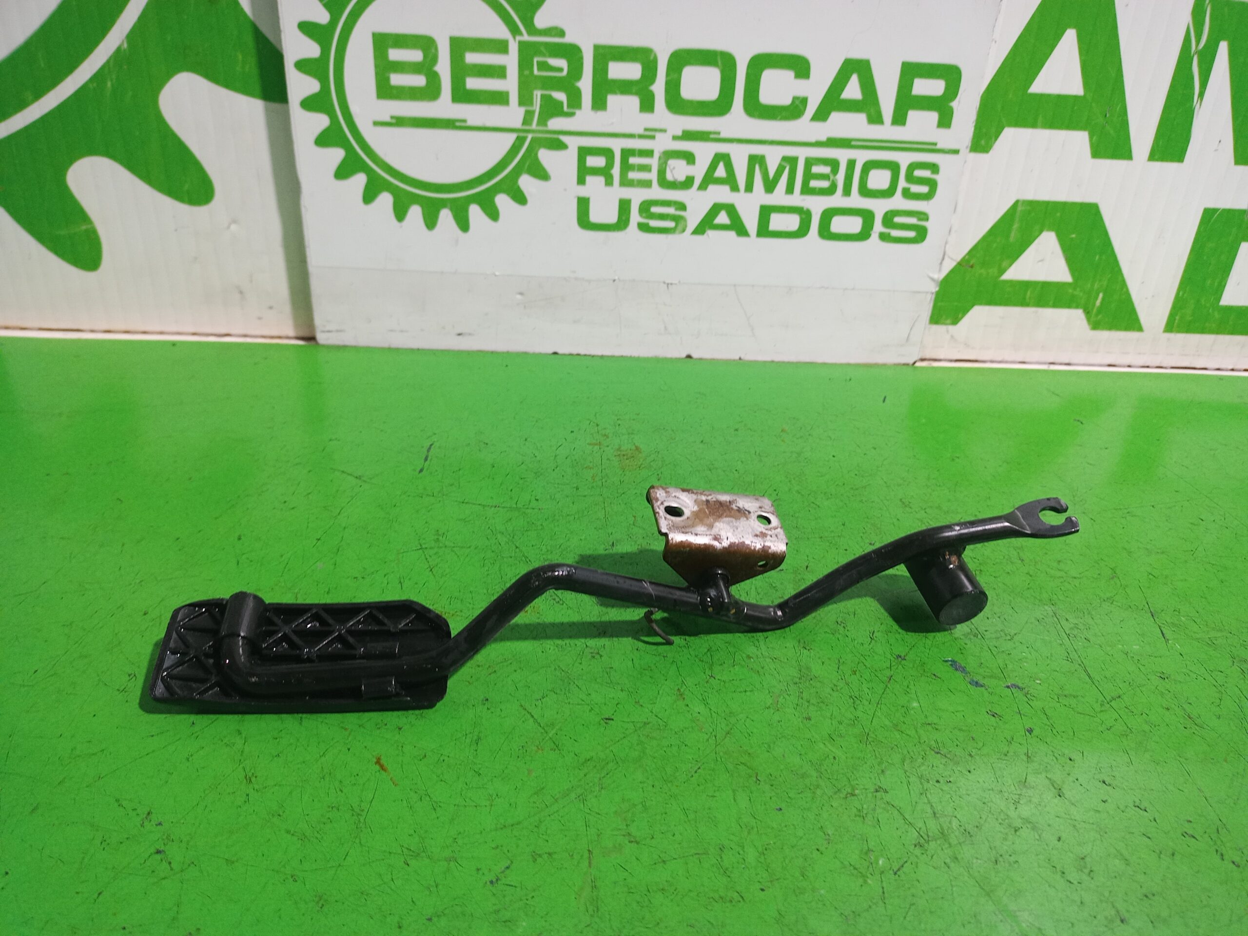 pedal_acelerador_180109c000_nissan_serena_c23m_2_3_lx_diesel