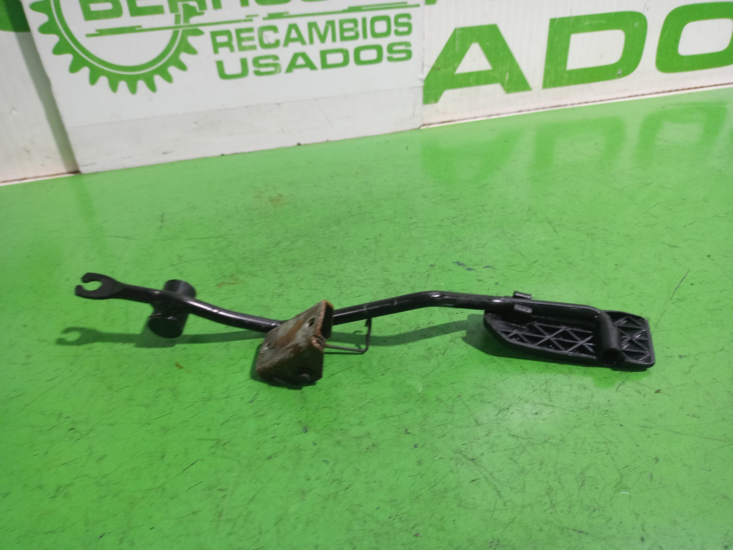 pedal_acelerador_180109c000_nissan_serena_c23m_2_3_lx_diesel