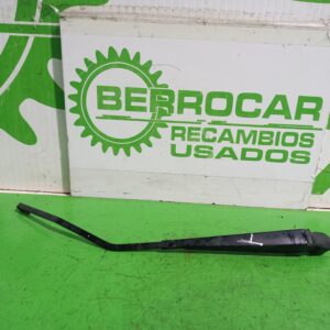 brazo_limpia_trasero_287809c000_nissan_serena_c23m_2_3_lx_diesel