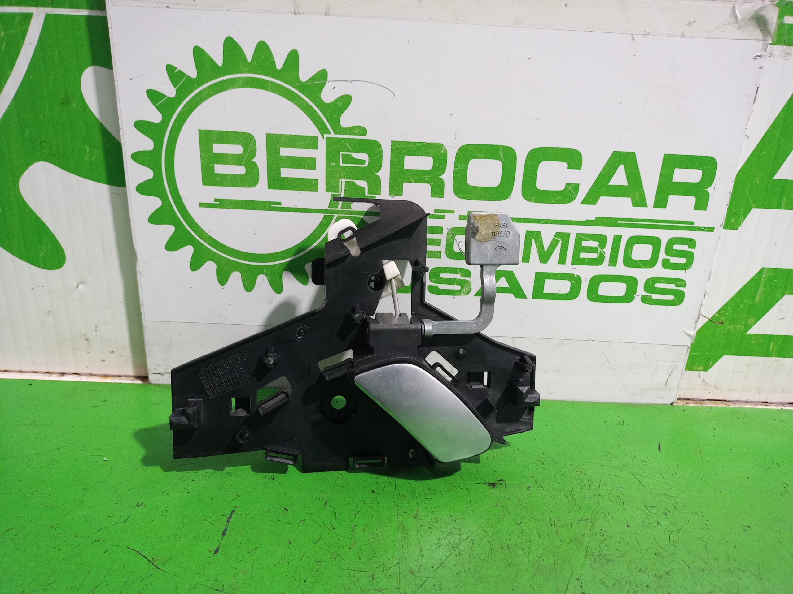 maneta_interior_delantera_derecha_9649218377_citr_n_c5_berlina_attraction