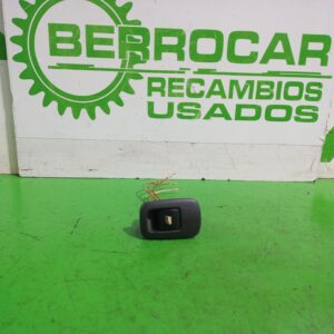 mando_elevalunas_trasero_izquierdo_96515962zf_citr_n_c5_berlina_attraction