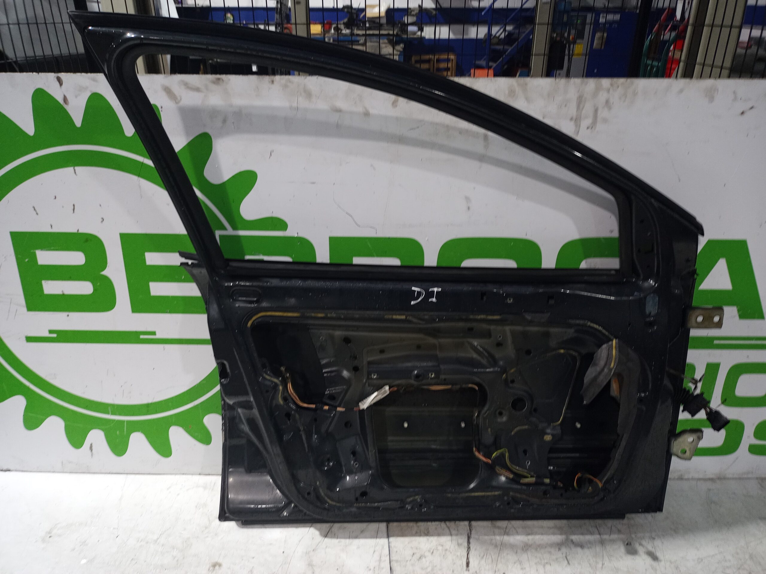 puerta_delantera_izquierda_9002p1_citr_n_c5_berlina_attraction