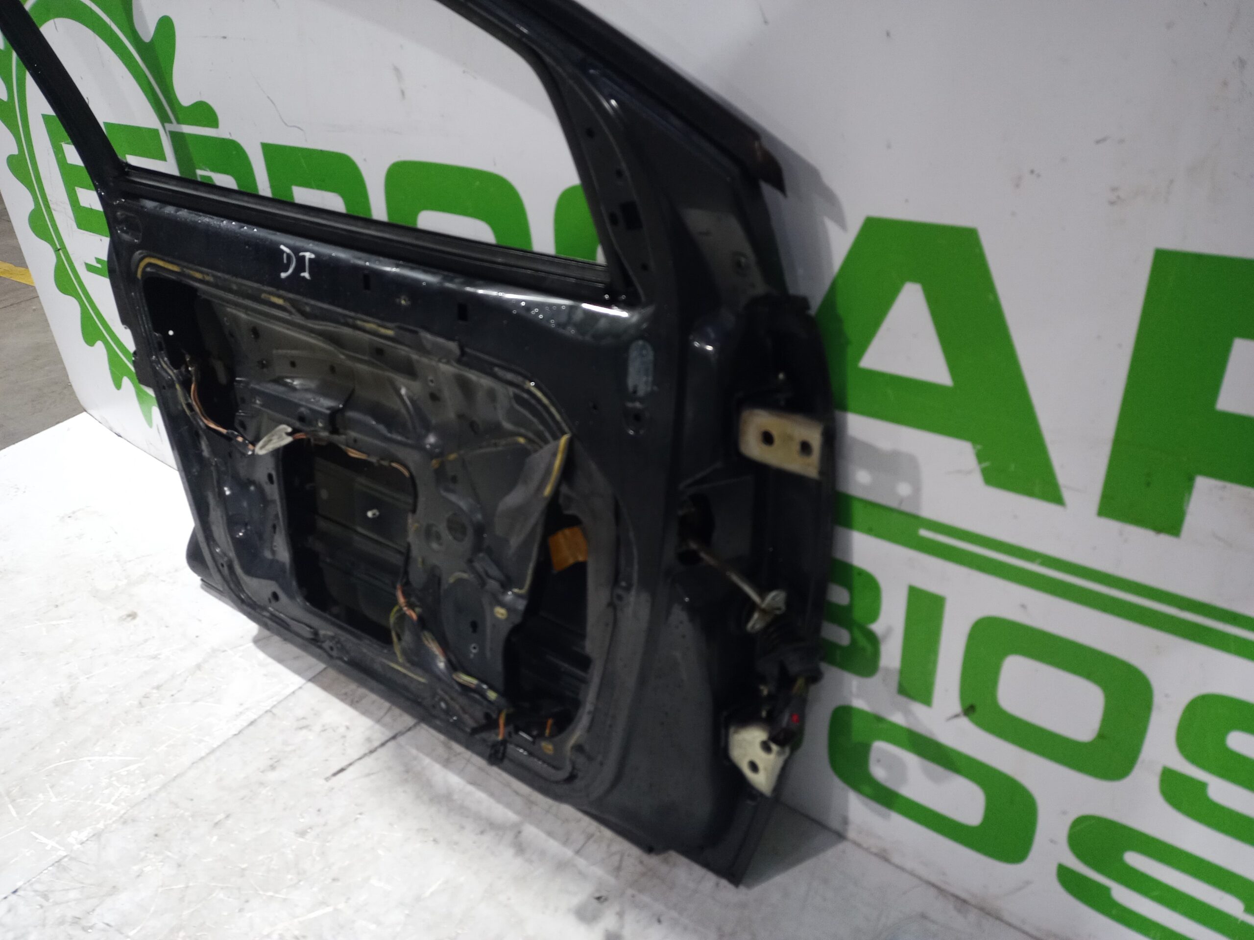 puerta_delantera_izquierda_9002p1_citr_n_c5_berlina_attraction