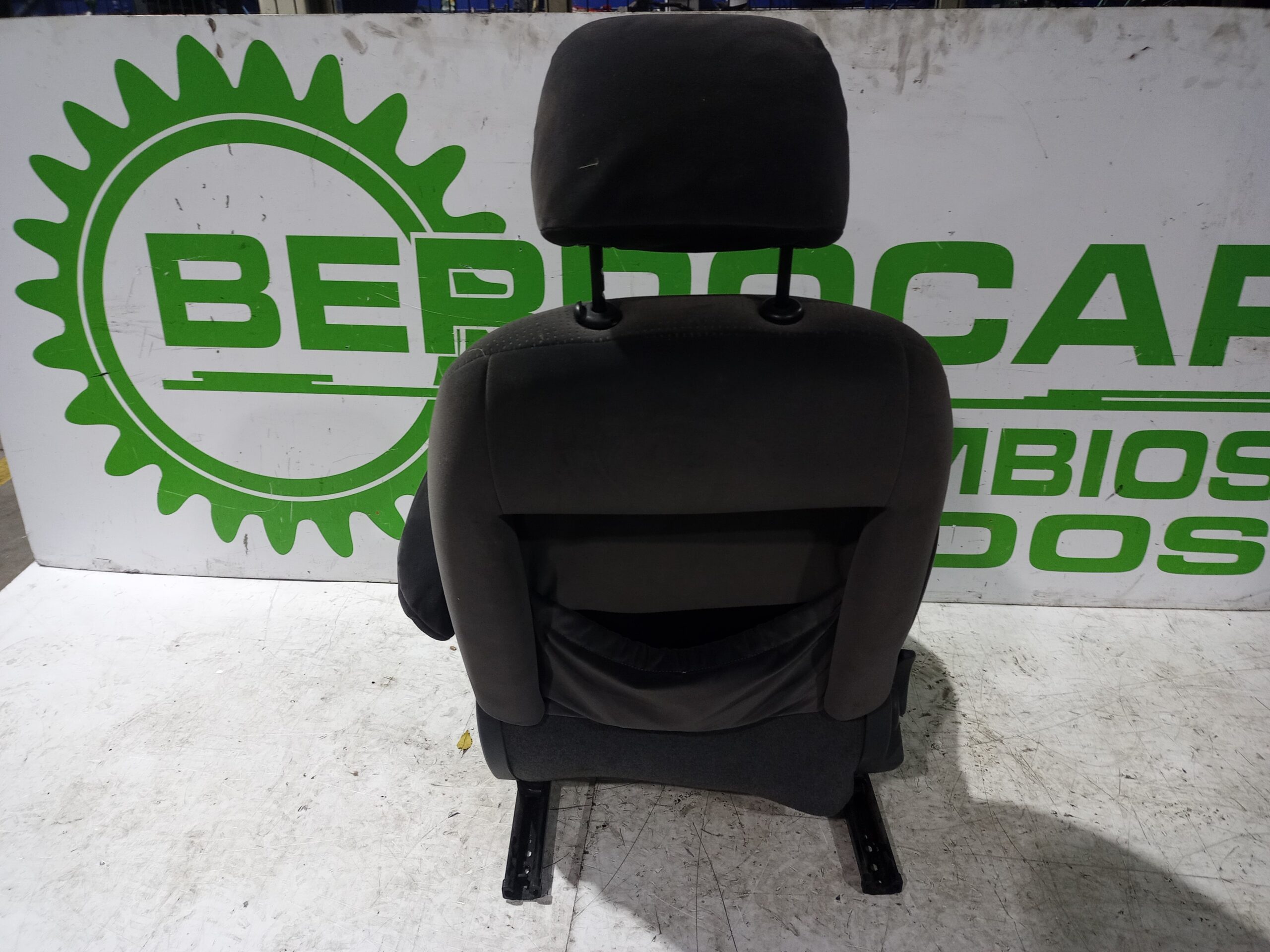 asiento_delantero_derecho_8846k2_citr_n_c5_berlina_attraction