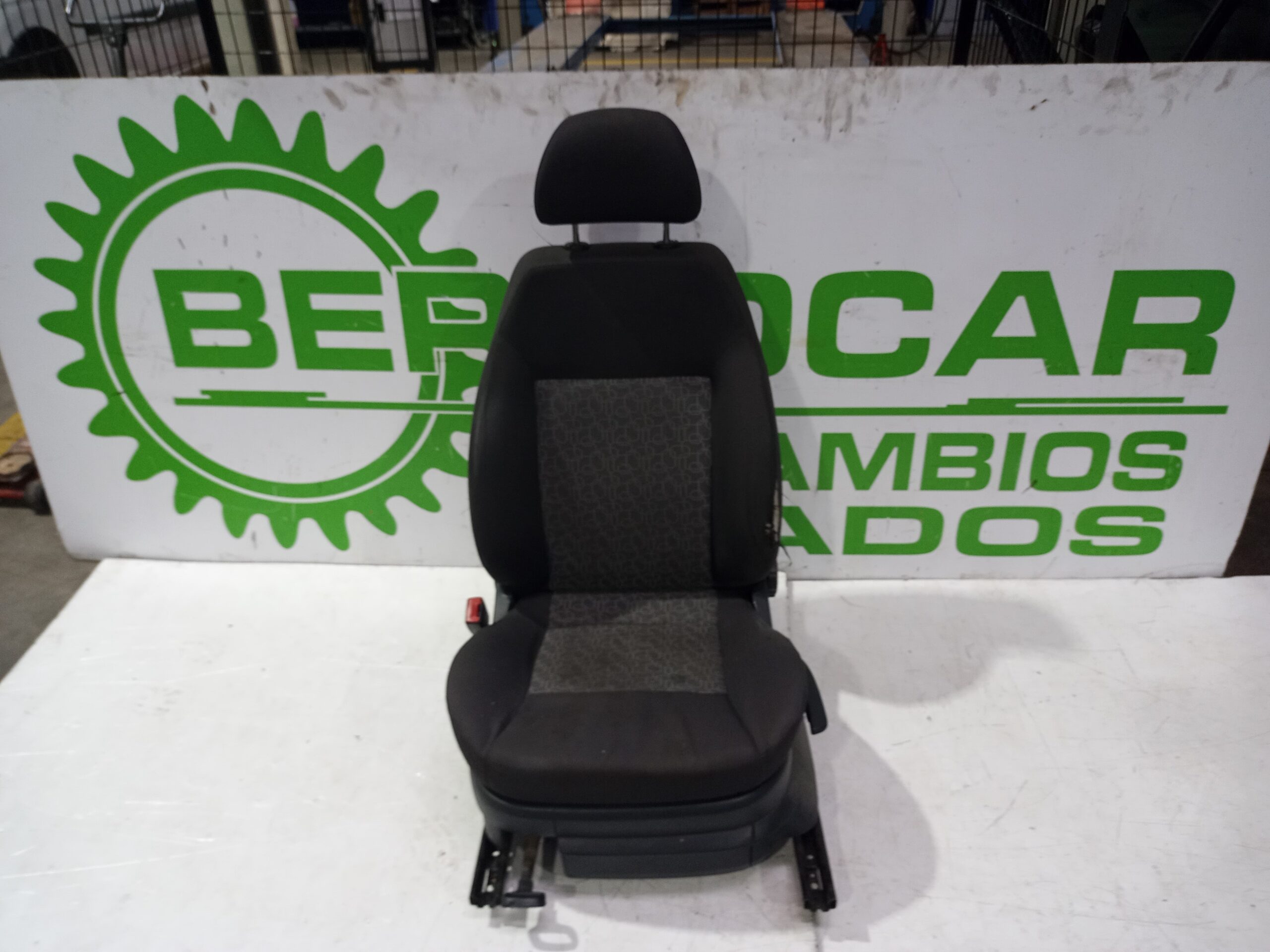 asiento_delantero_izquierdo_6q3881105ca_seat_ibiza_6l1_cool
