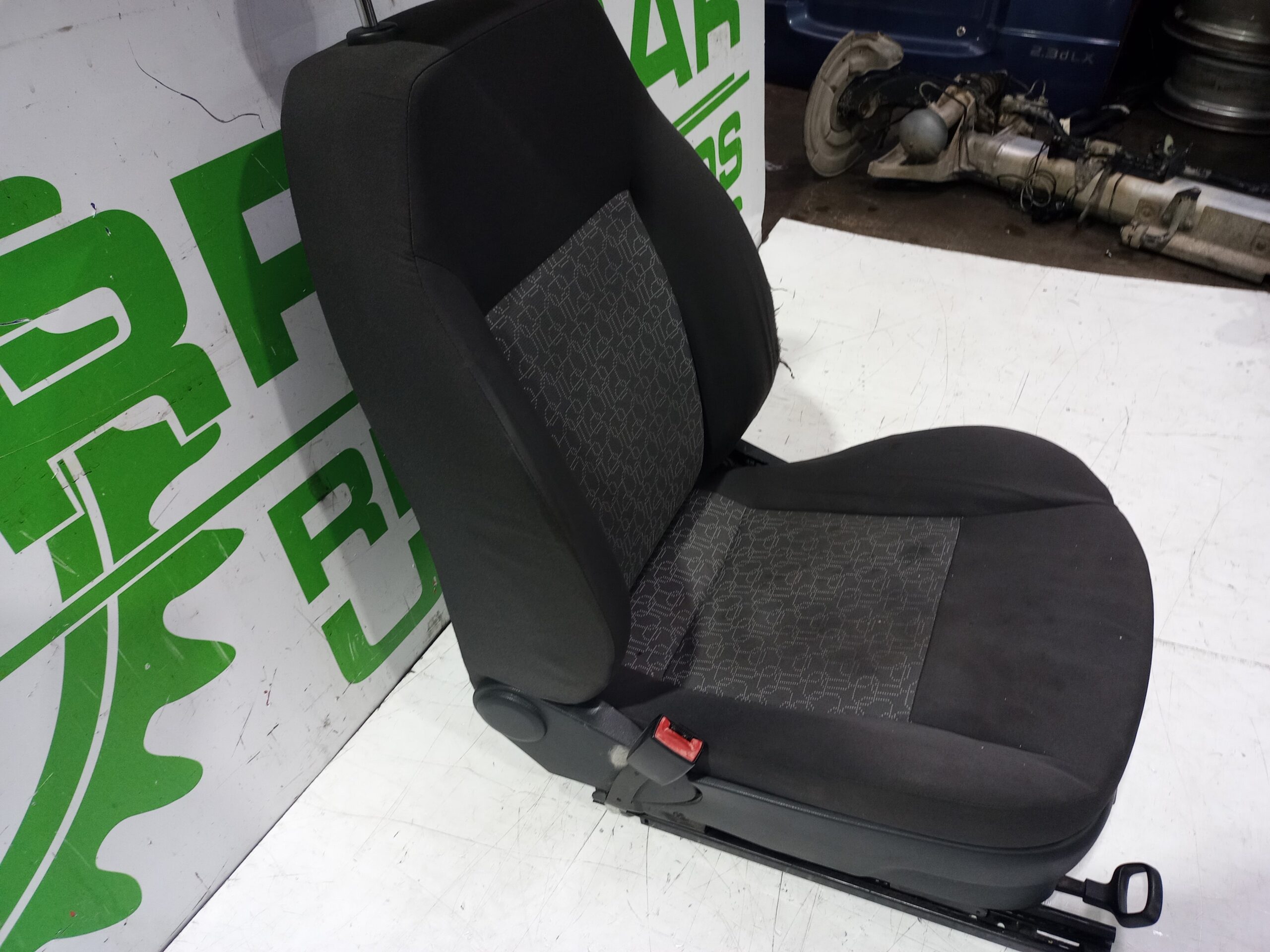 asiento_delantero_izquierdo_6q3881105ca_seat_ibiza_6l1_cool