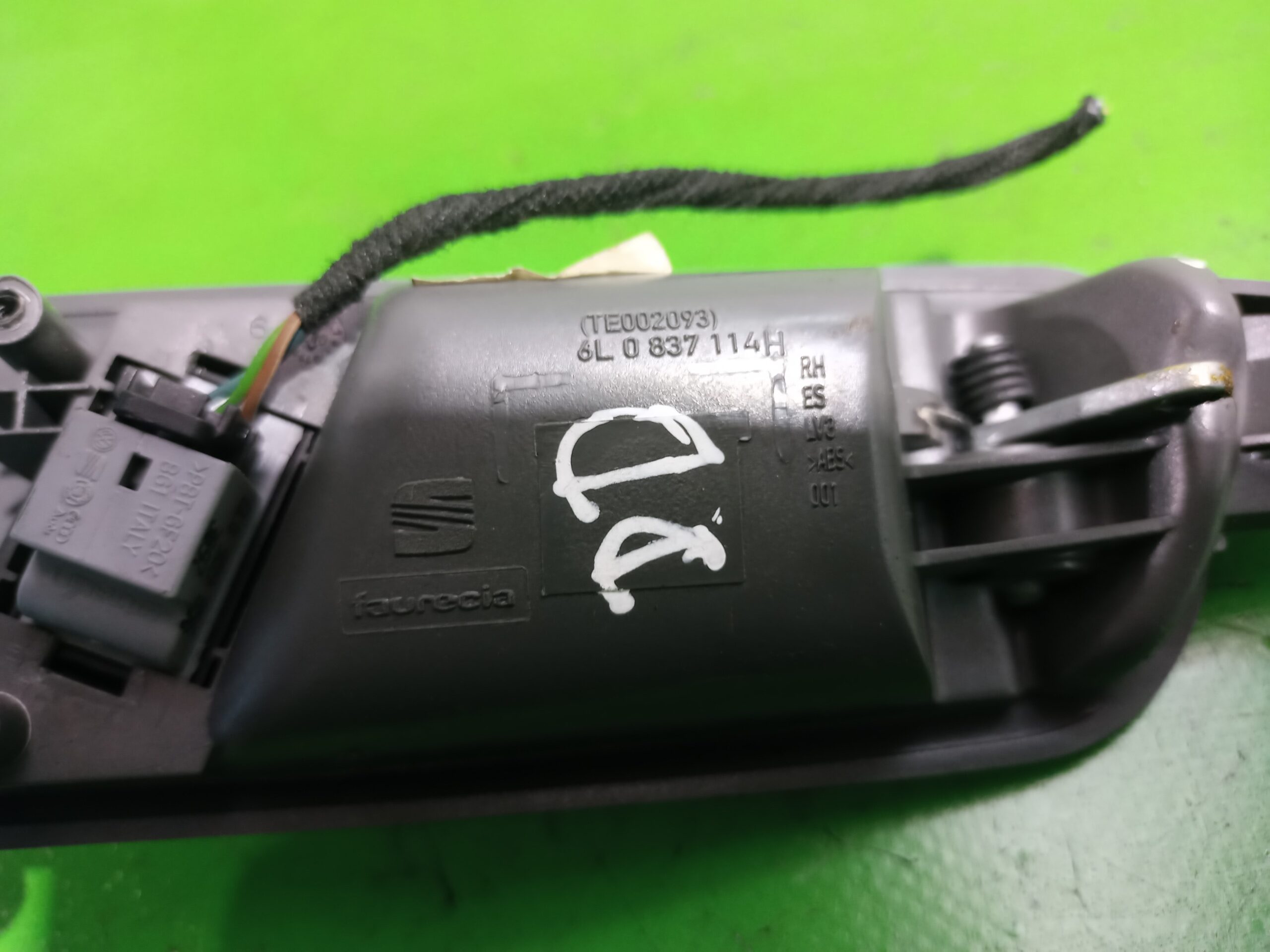 maneta_interior_delantera_derecha_6l0837114_seat_ibiza_6l1_cool