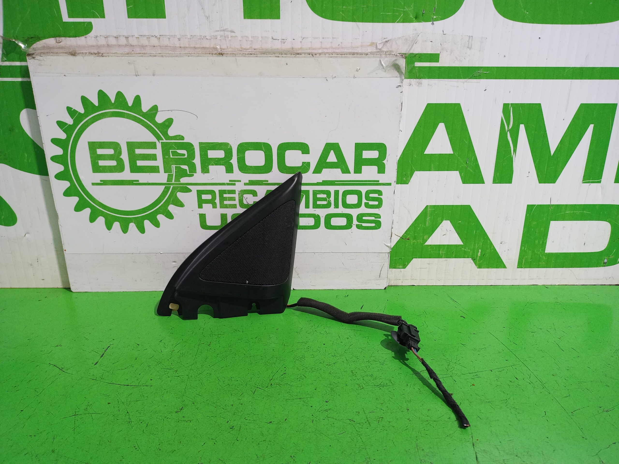 altavoz_6l0837974_seat_ibiza_6l1_cool