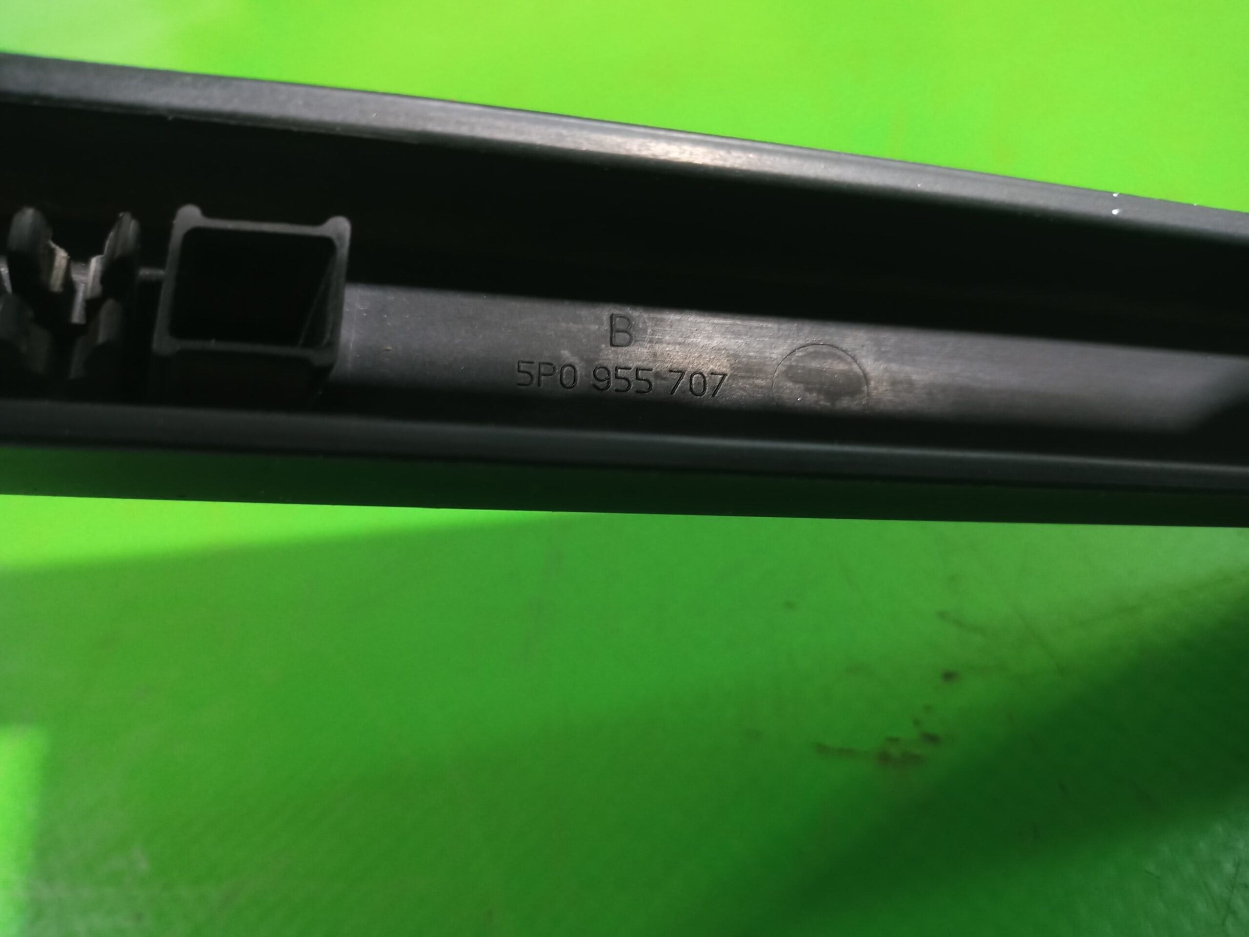 brazo_limpia_trasero_5p0955707_seat_ibiza_6l1_cool