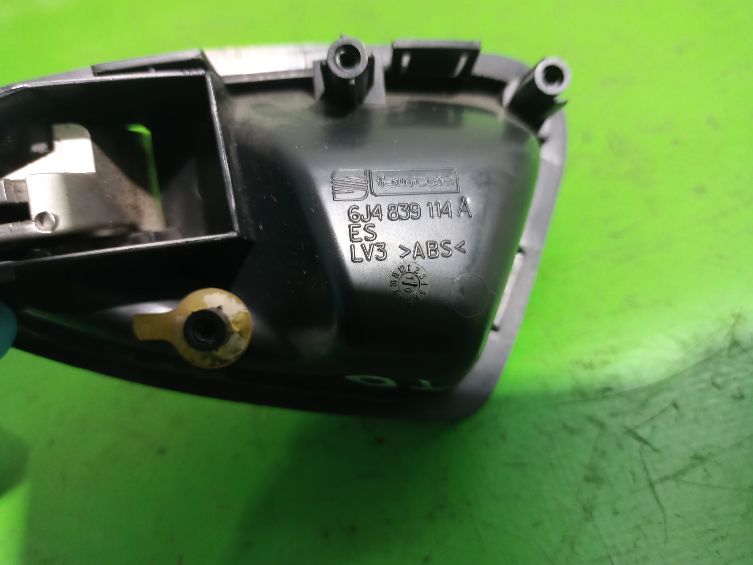 maneta_interior_trasera_derecha_6j4839114a_seat_ibiza_6j5_emocion