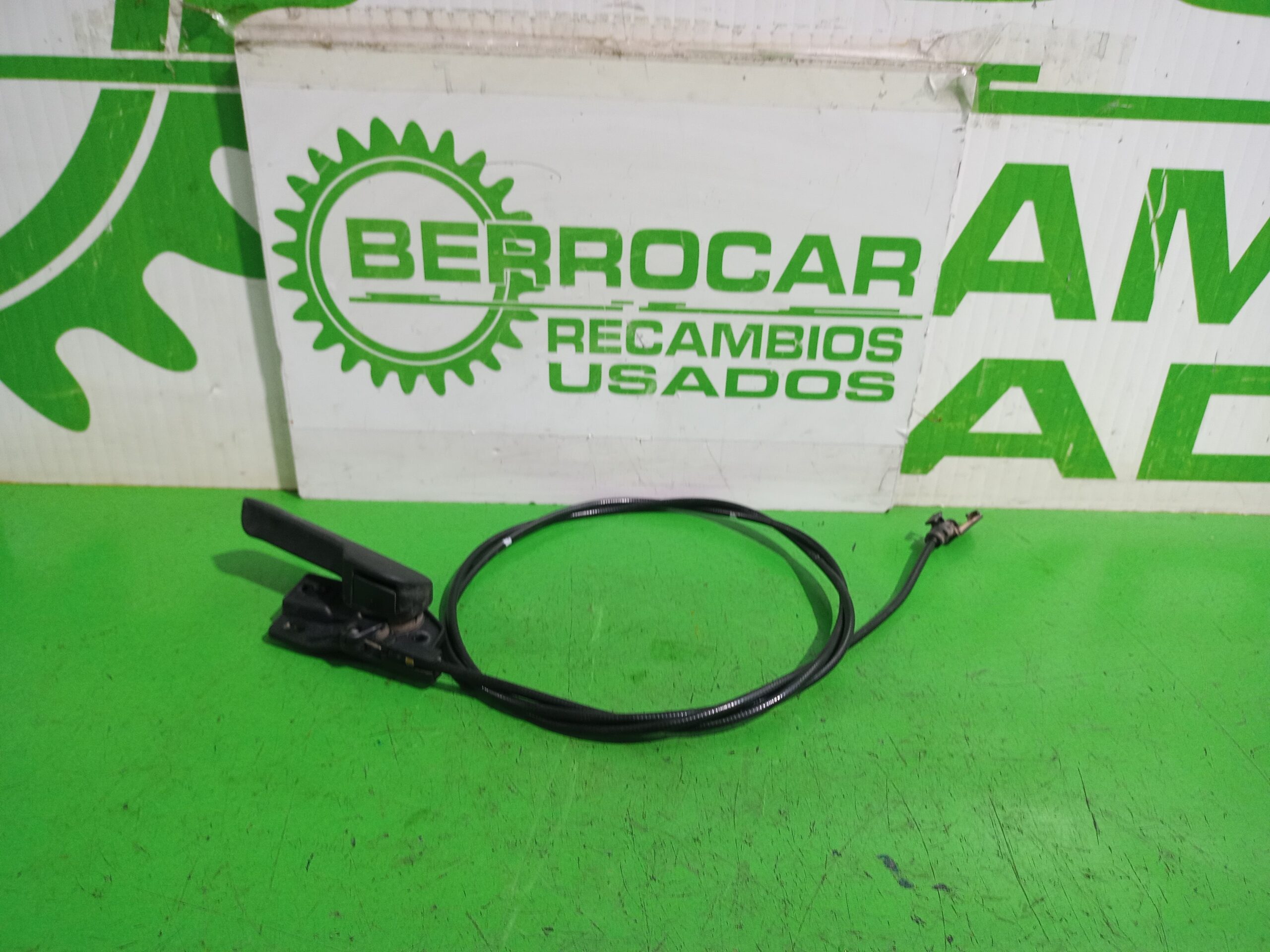 tirador_capot_6j1823531b_seat_ibiza_6j5_emocion