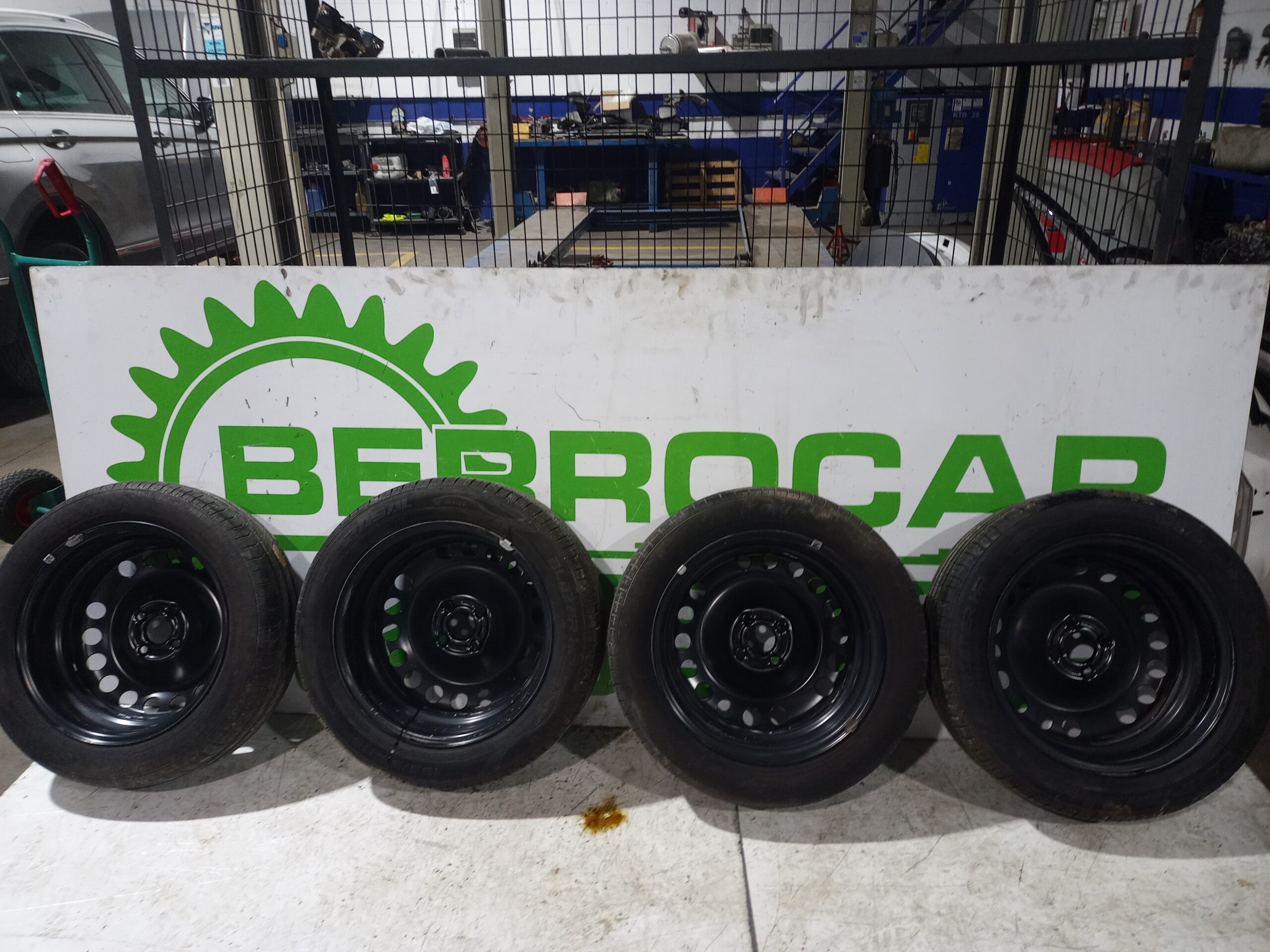 juego_llantas_2160136_opel_corsa_e_expression