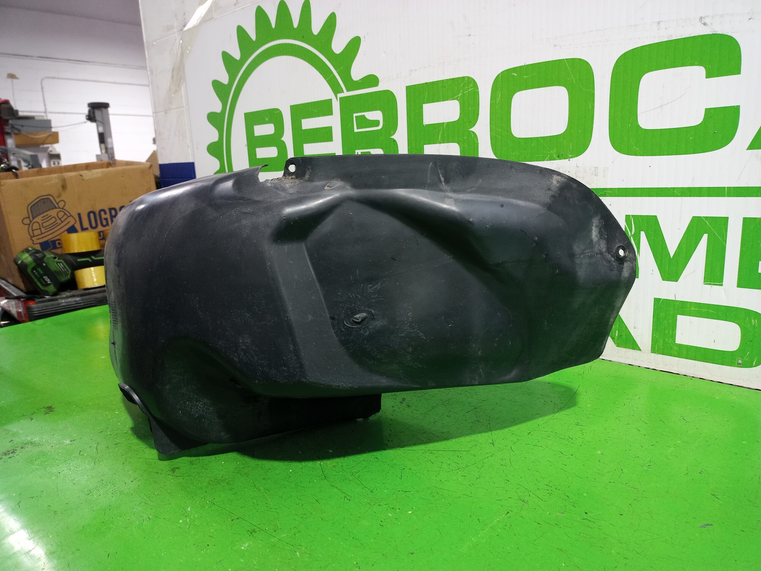 paso_rueda_trasero_derecho_13187363_opel_corsa_e_expression