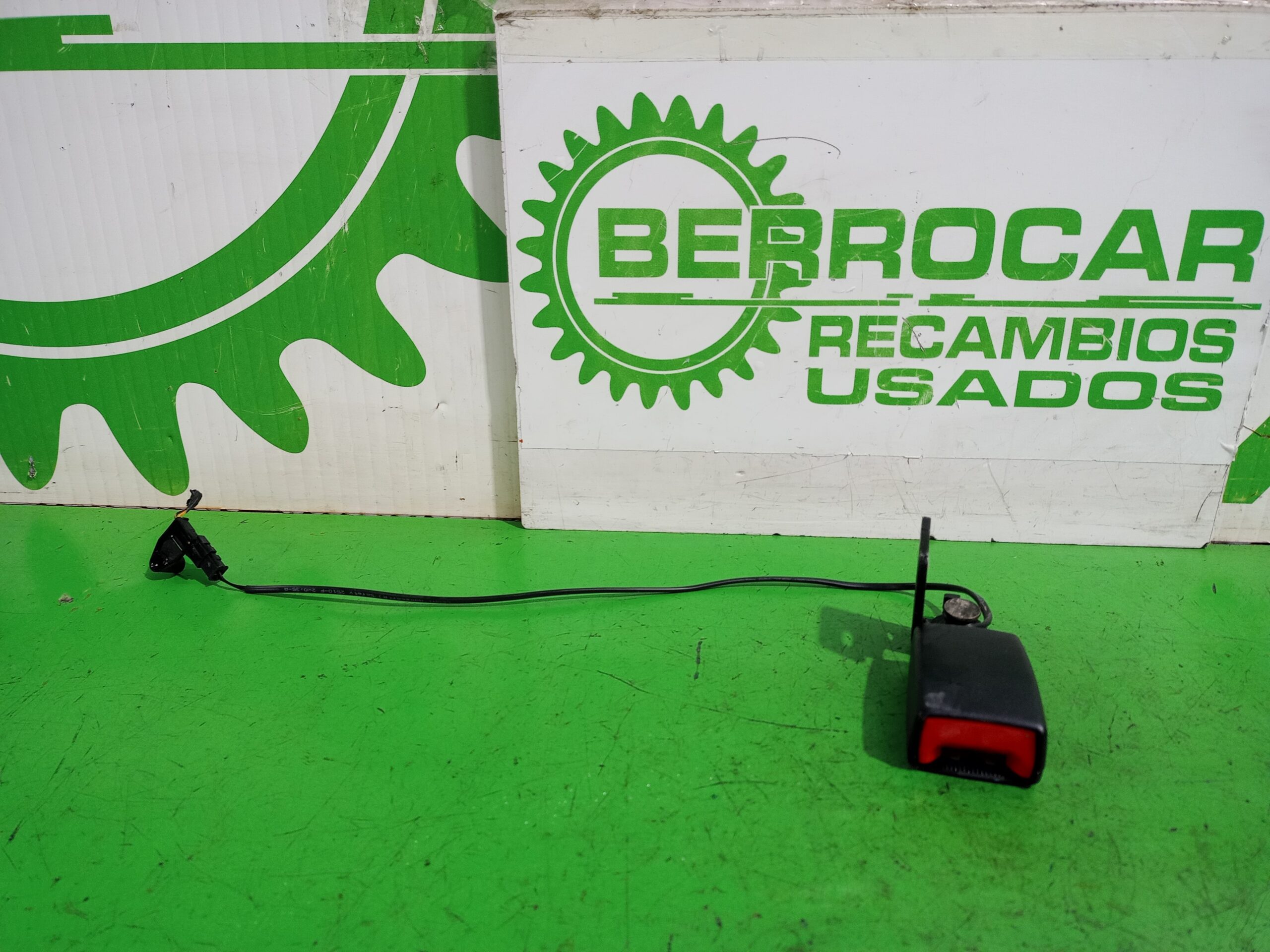 enganche_cinturon_trasero_izquierdo_627822100_opel_corsa_e_expression