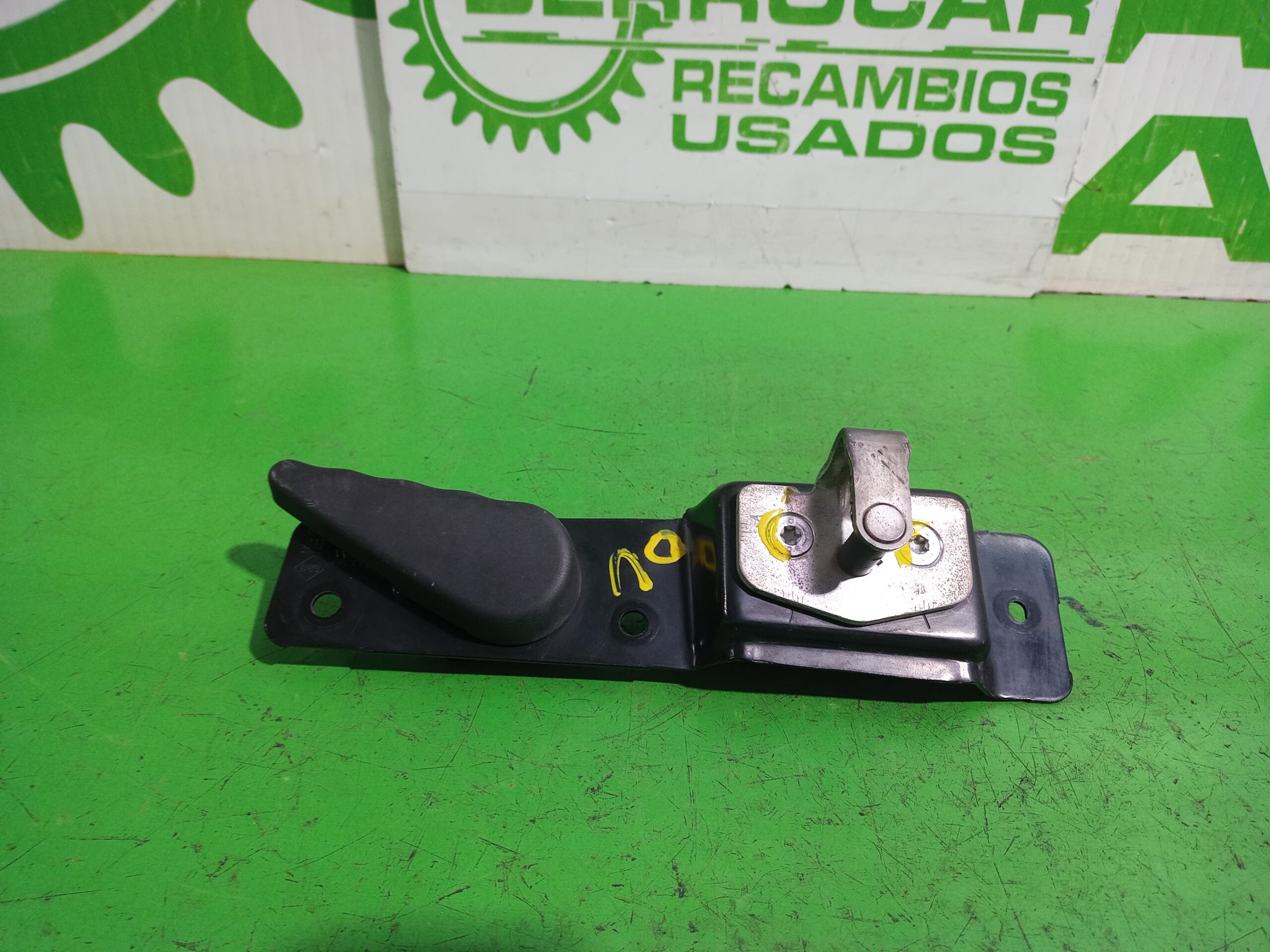 maneta_interior_trasera_derecha_8200006260_renault_trafic_furgon