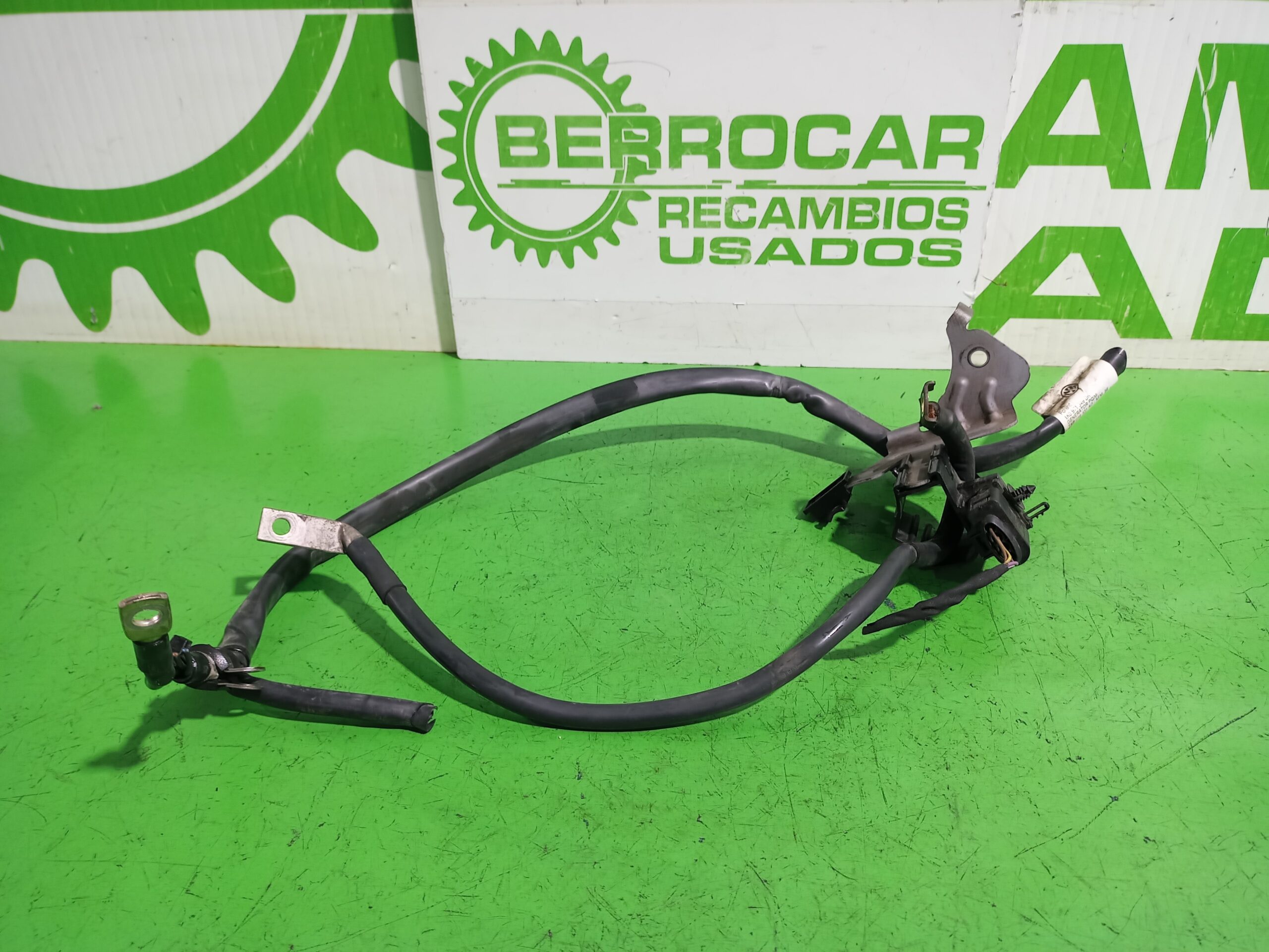 borna_negativa_1k0971349dh_volkswagen_golf_vi_5k1_advance