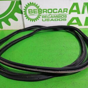 goma_contorno_1k6827705b_volkswagen_golf_vi_5k1_advance