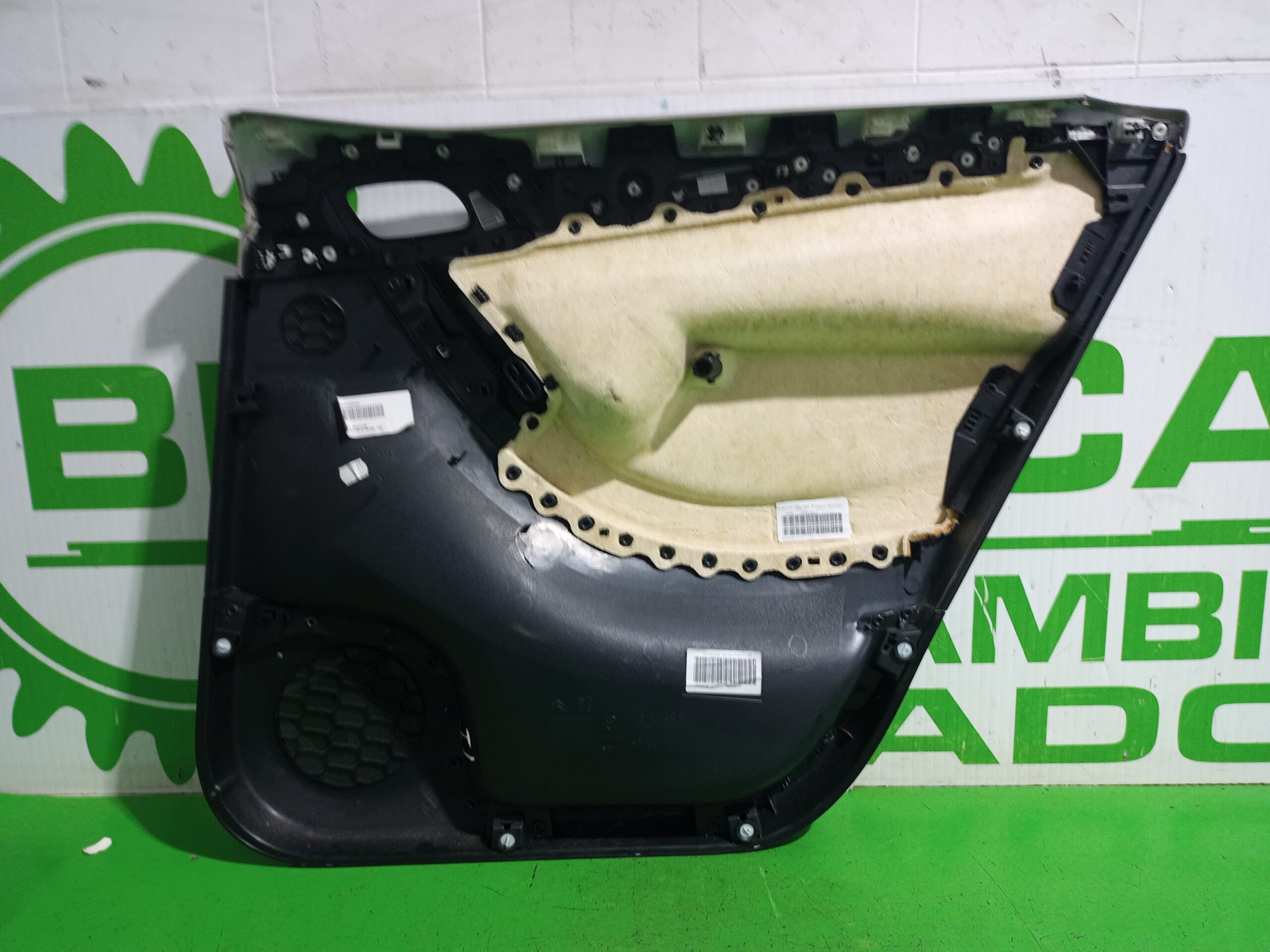 guarnecido_puerta_trasera_izquierda_9333yl_citr_n_c4_grand_picasso_exclusive