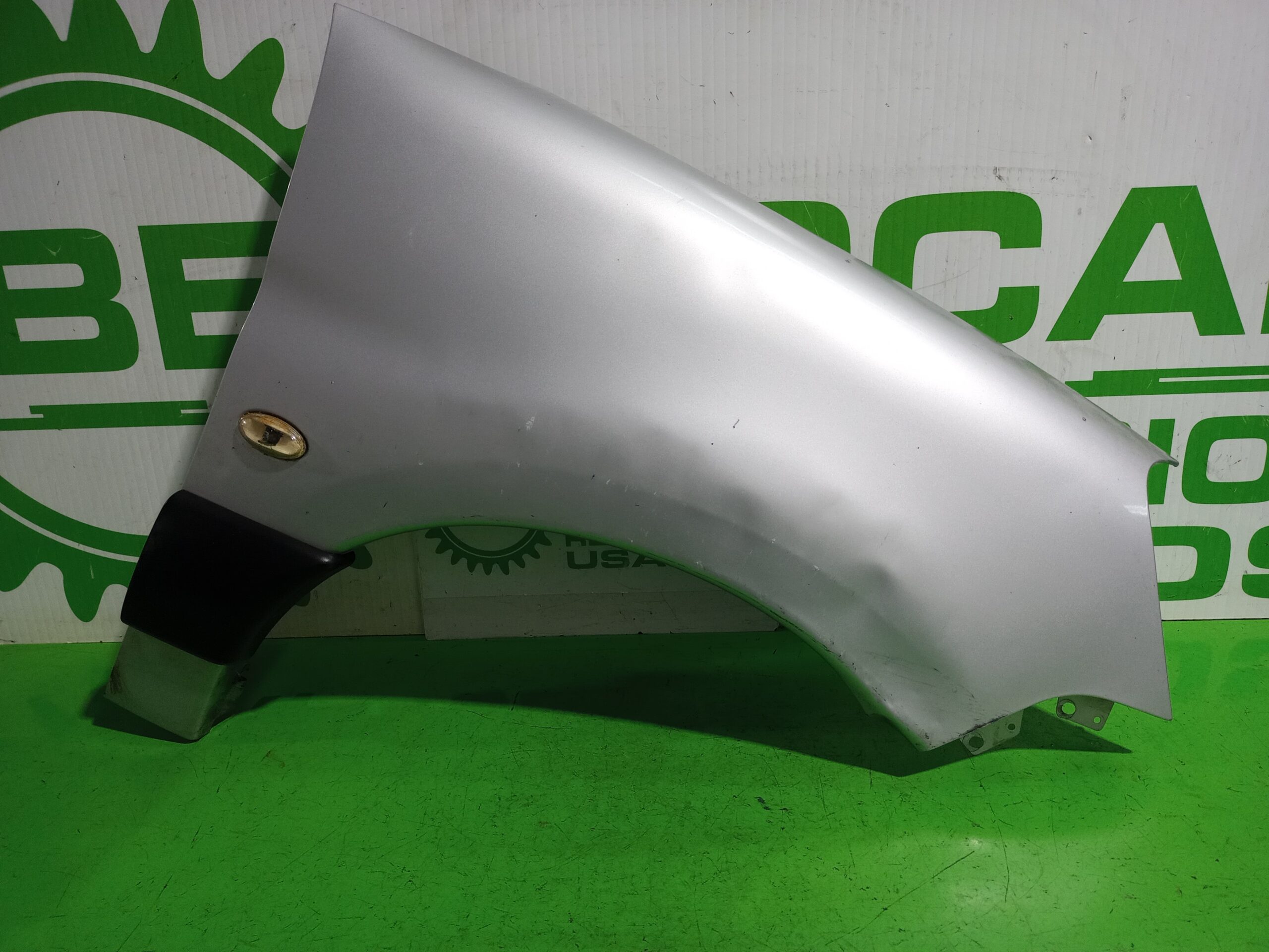 aleta_delantera_derecha_7841q1_citr_n_berlingo_1_9_d_600_furg