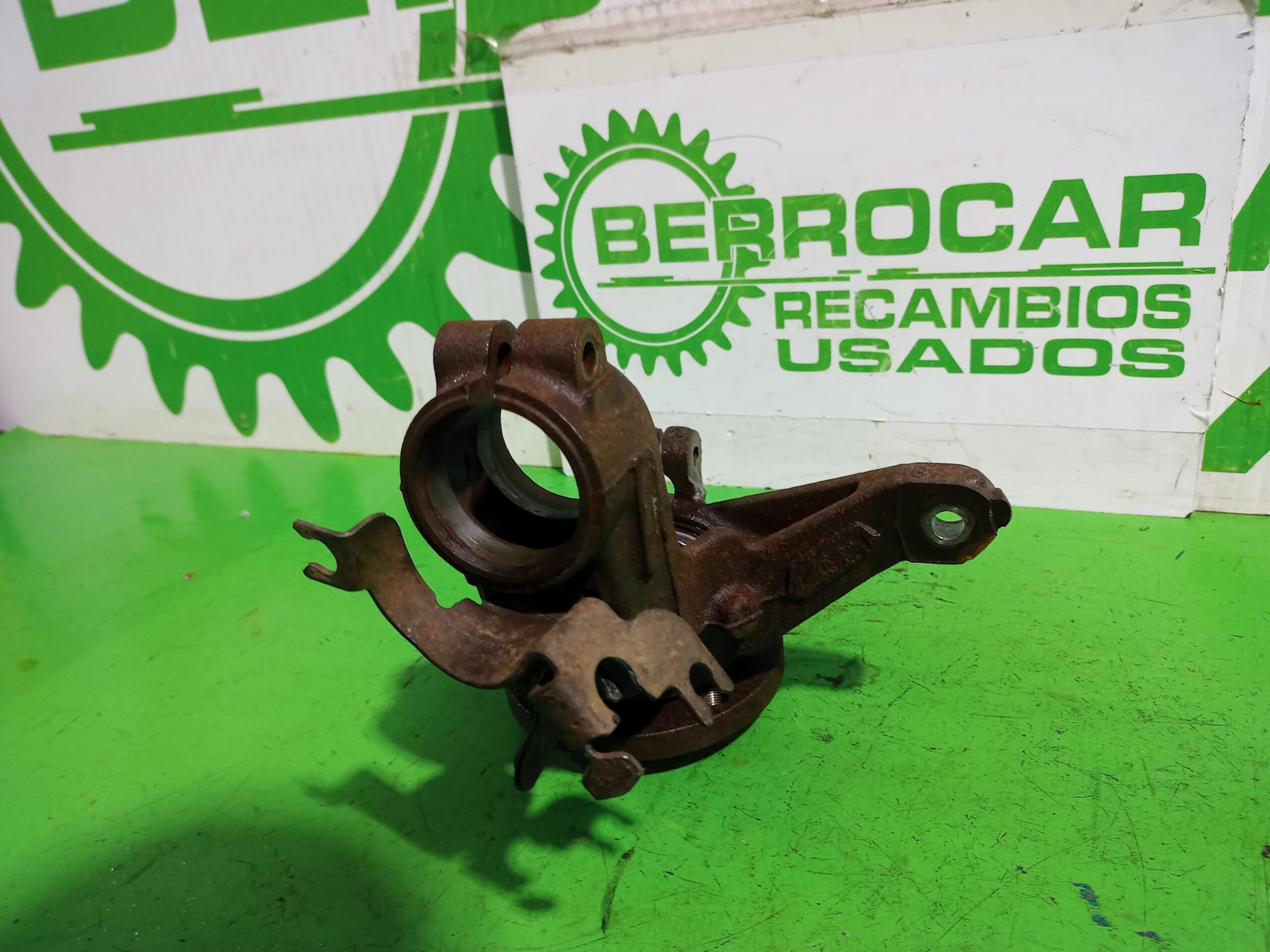 mangueta_delantera_izquierda_364654_citr_n_berlingo_1_9_d_600_furg