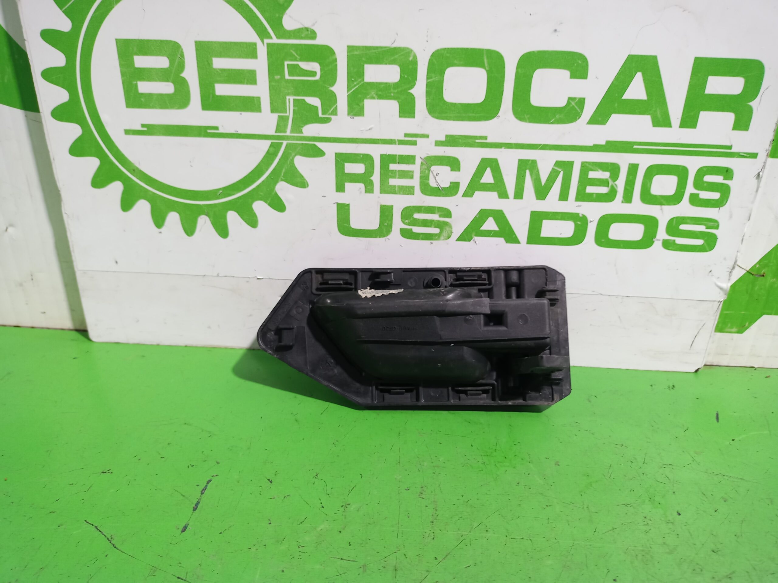 maneta_interior_delantera_izquierda_9621422977_citr_n_berlingo_1_9_d_600_furg