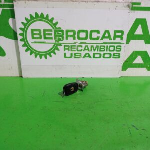 bombin_puerta_delantera_izquierda_806010423r_dacia_sandero_laureate