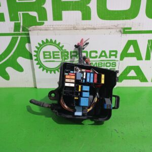 caja_reles_fusibles_243809584r_dacia_sandero_laureate