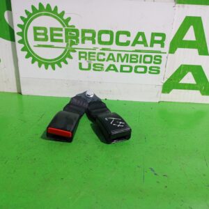 enganche_cinturon_trasero_izquierdo_878170958r_dacia_sandero_laureate