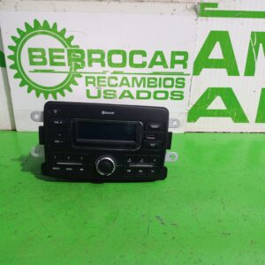 sistema_audio_radio_cd_281156864r_dacia_sandero_laureate
