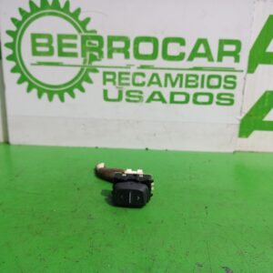 mando_elevalunas_trasero_izquierdo_254214937r_dacia_sandero_laureate