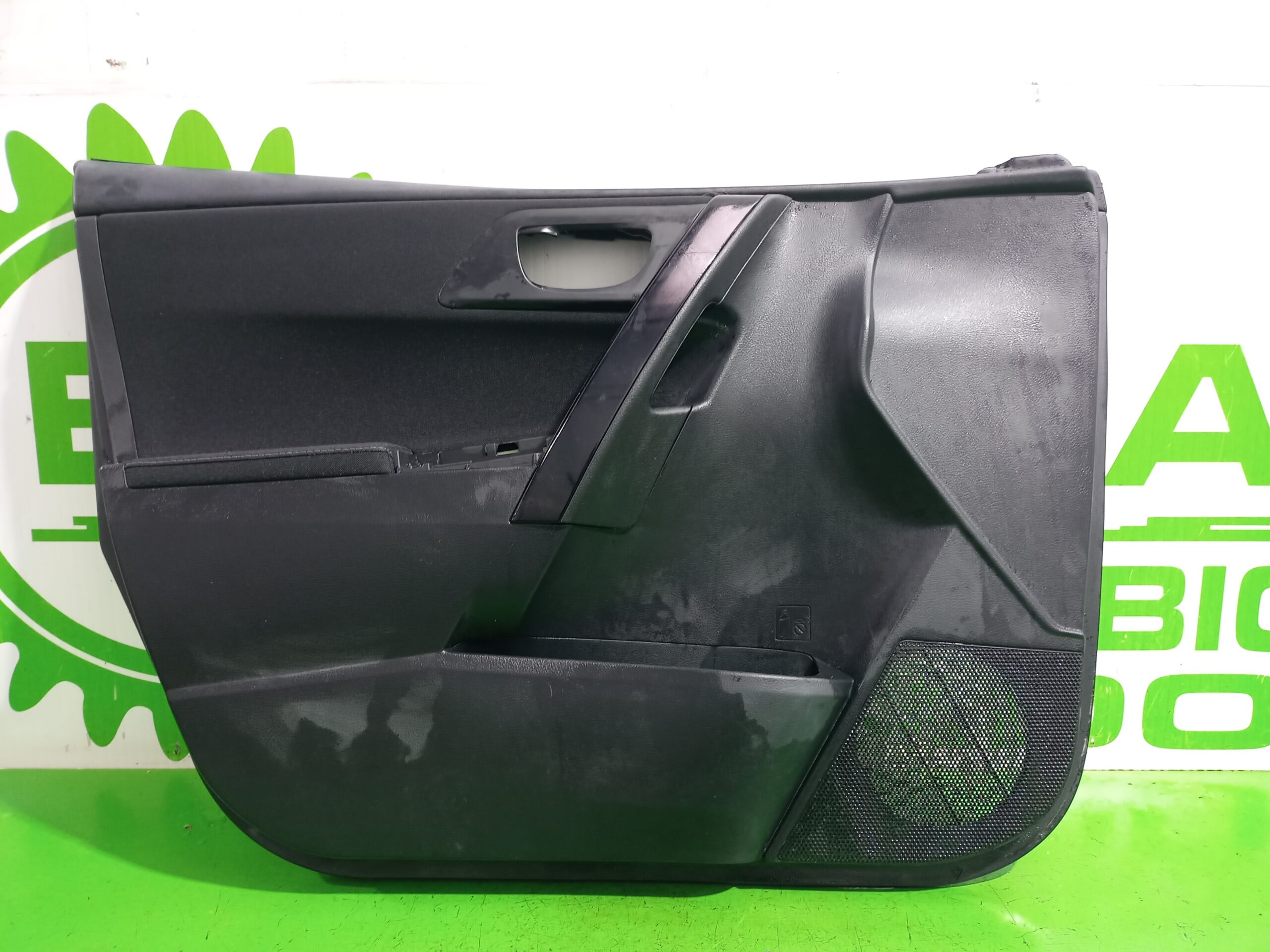 guarnecido_puerta_delantera_izquierda_6777802280_toyota_auris_touring_sports_e18_hybrid_feel_edition