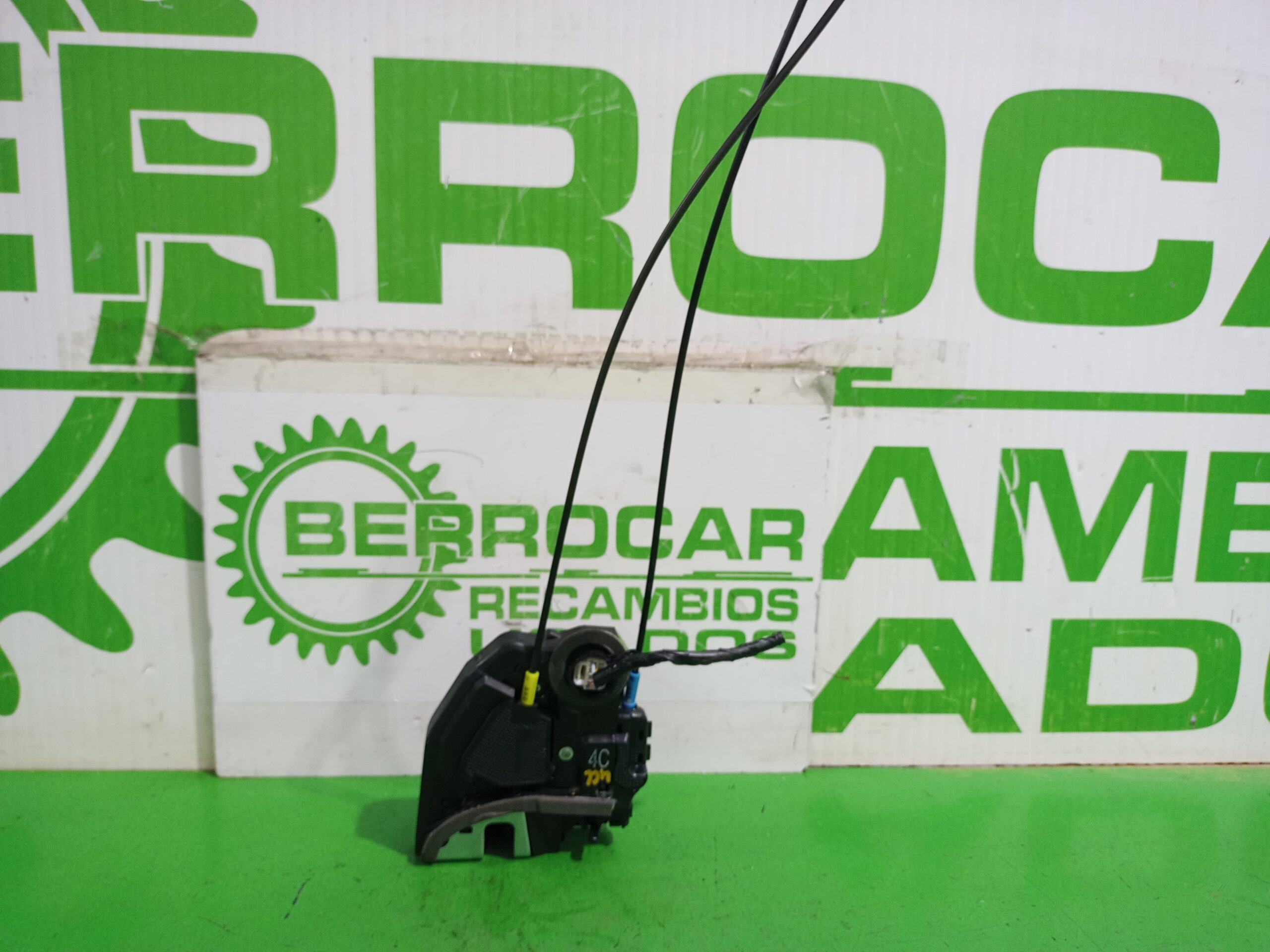 cerradura_puerta_trasera_izquierda_6906005051_toyota_auris_touring_sports_e18_hybrid_feel_edition