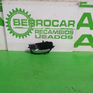 maneta_interior_delantera_izquierda_692060d281_toyota_auris_touring_sports_e18_hybrid_feel_edition