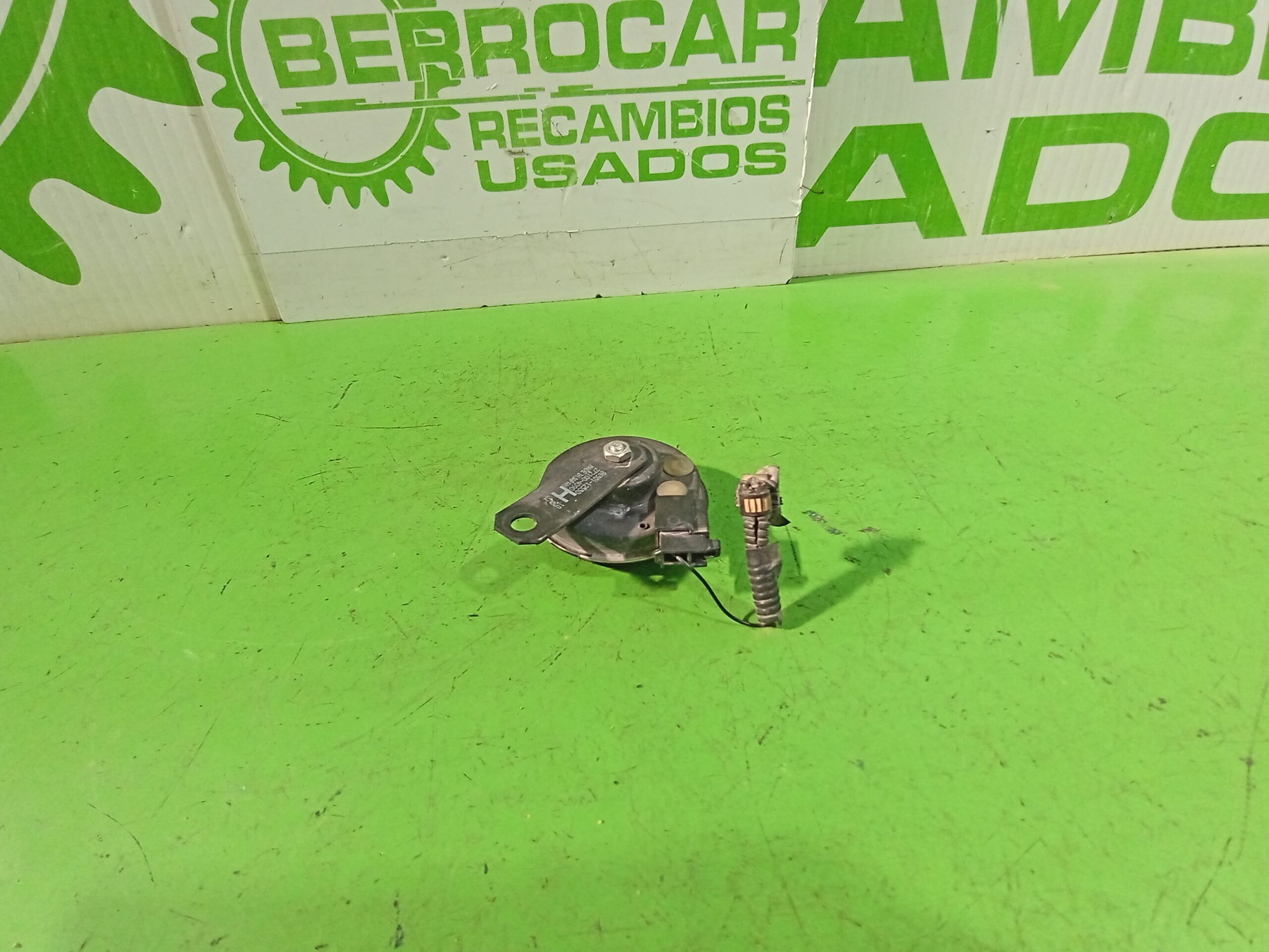 claxon_8650012270_toyota_auris_touring_sports_e18_hybrid_feel_edition