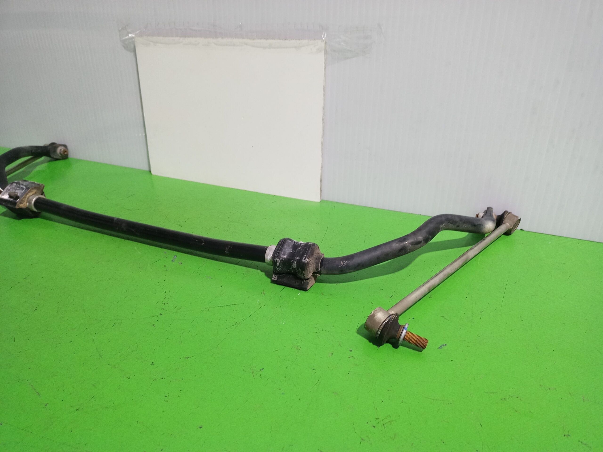 barra_estabilizadora_delantera_4881102300_toyota_auris_touring_sports_e18_hybrid_feel_edition