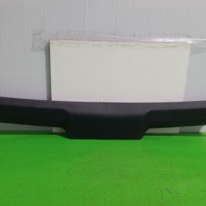 moldura_6479002080_toyota_auris_touring_sports_e18_hybrid_feel_edition