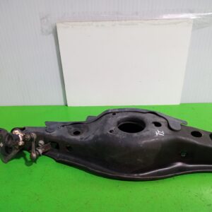 brazo_suspension_inferior_trasero_izquierdo_4874005060_toyota_auris_touring_sports_e18_hybrid_feel_edition