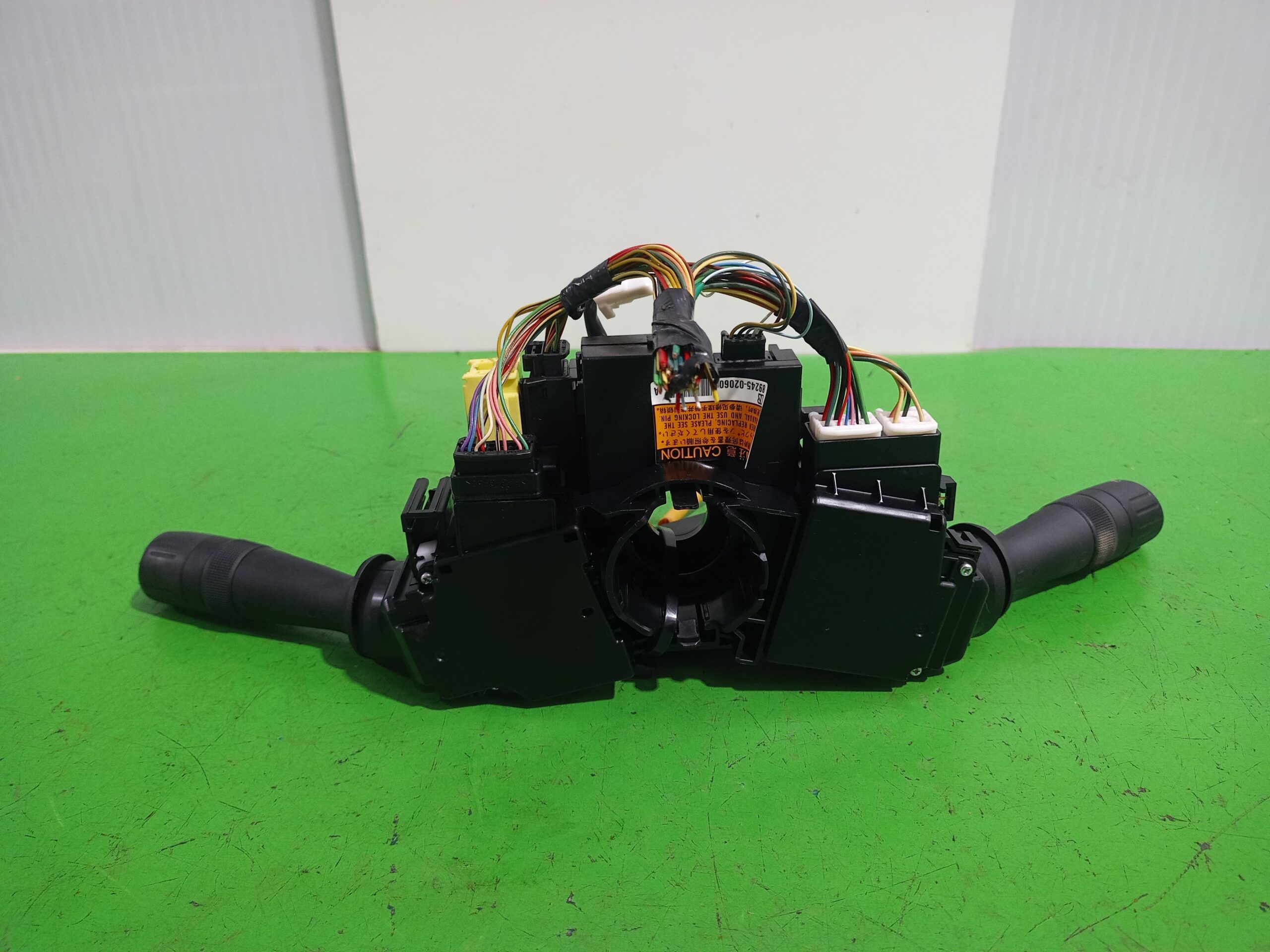 mando_multifuncion_8465202670_8430802040_8414002720_toyota_auris_touring_sports_e18_hybrid_feel_edition