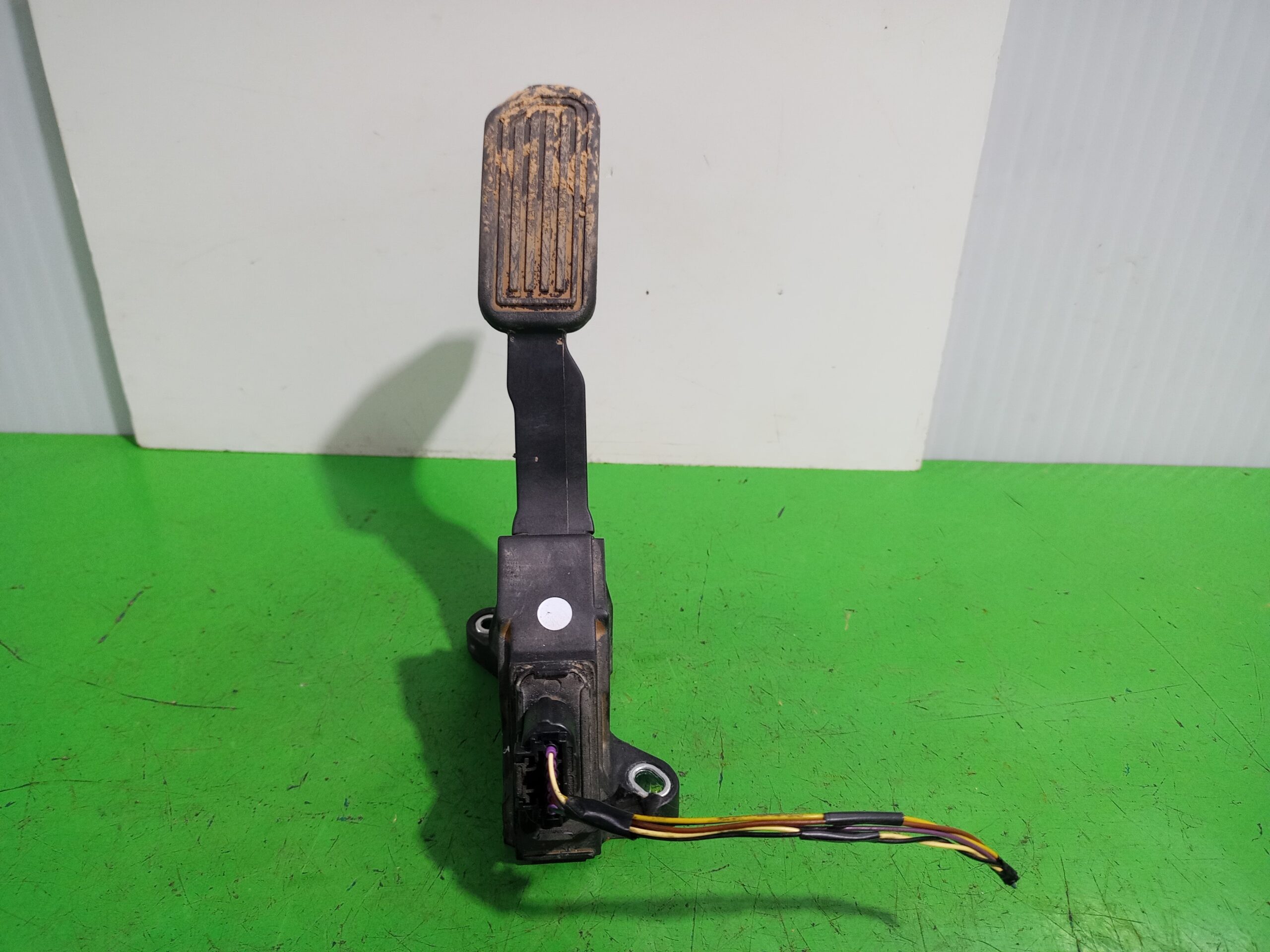 pedal_acelerador_7811002120_toyota_auris_touring_sports_e18_hybrid_feel_edition