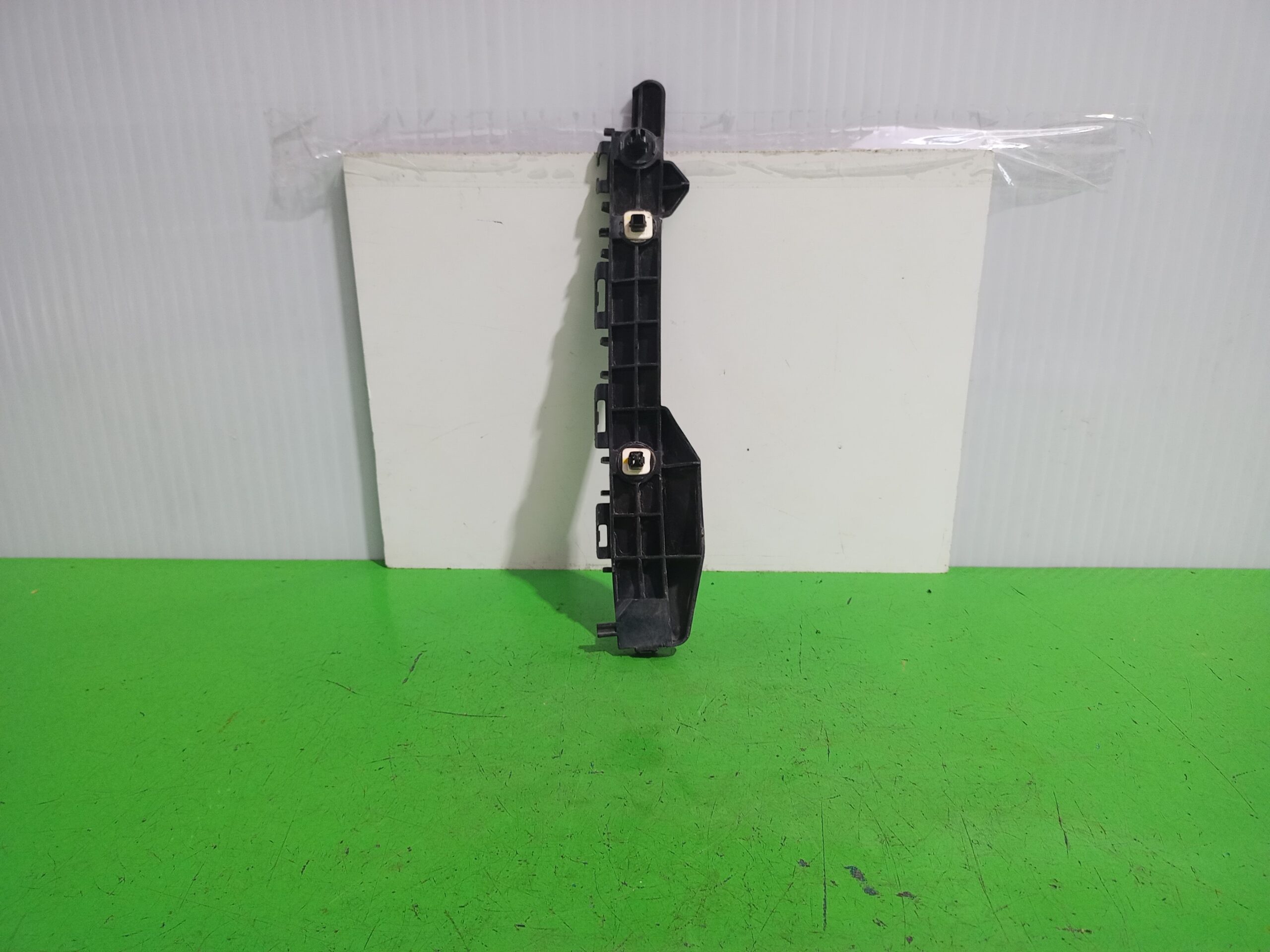 soporte_paragolpes_trasero_5257502091_toyota_auris_touring_sports_e18_hybrid_feel_edition