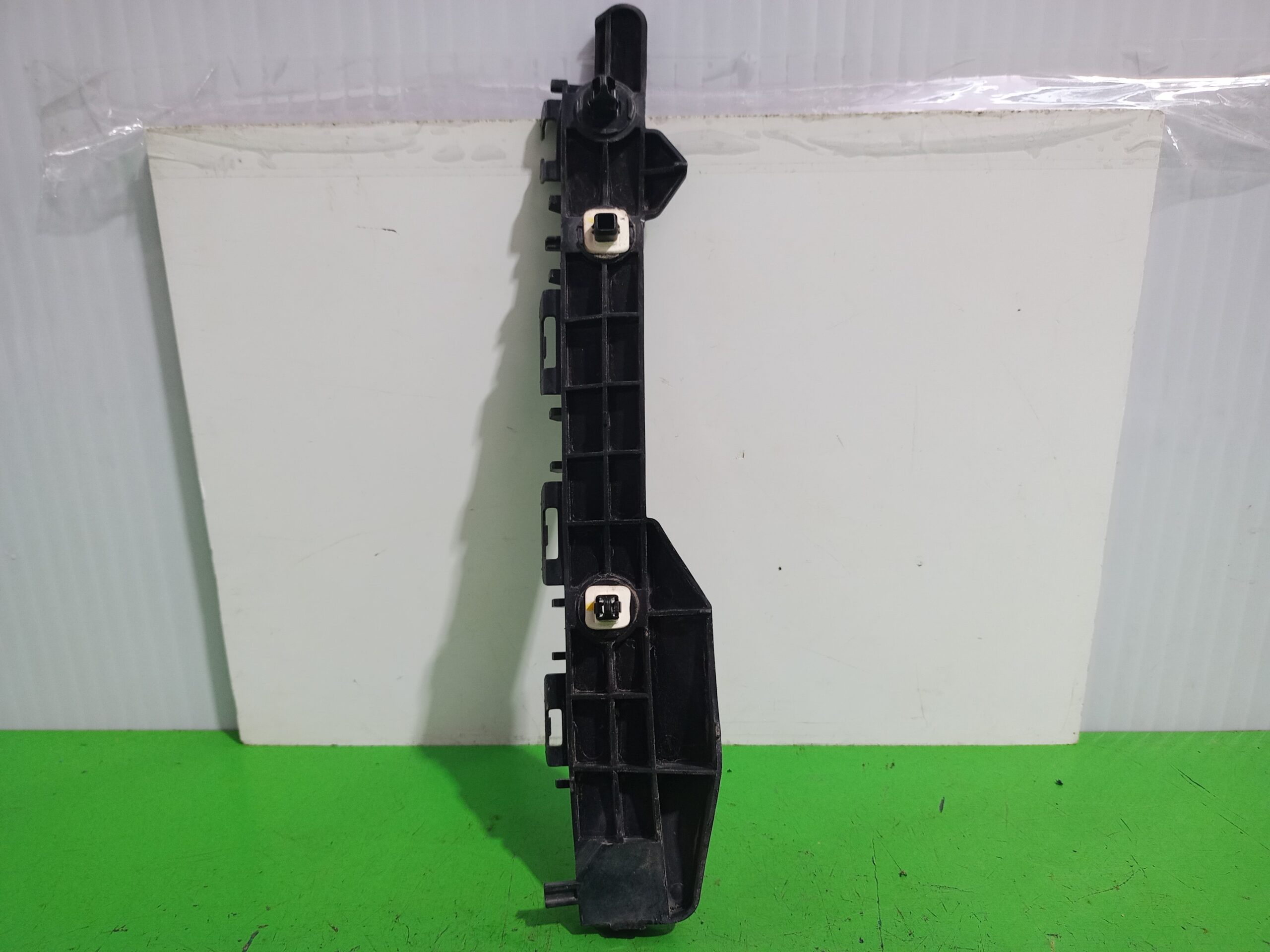 soporte_paragolpes_trasero_5257502091_toyota_auris_touring_sports_e18_hybrid_feel_edition